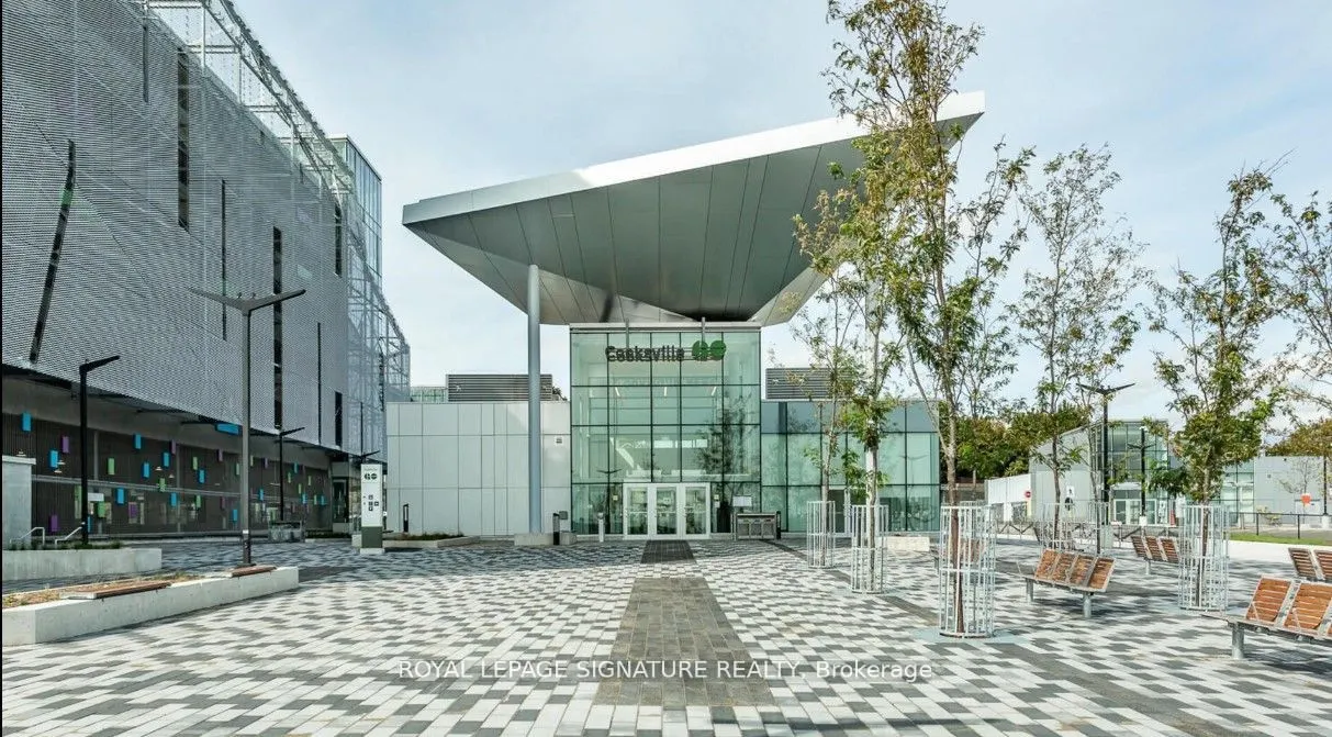 36 Elm Dr W, #1001