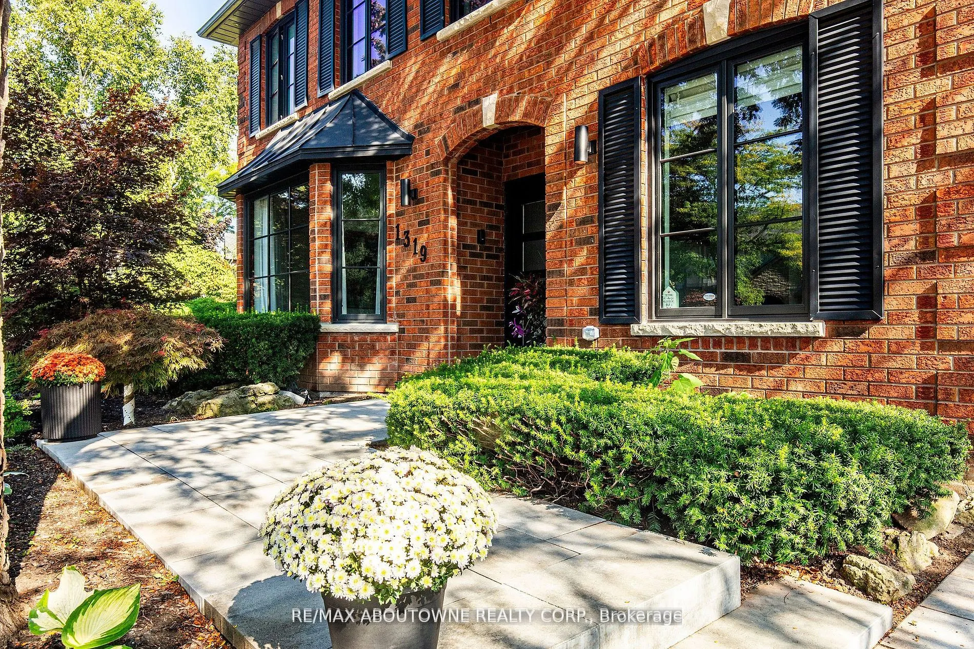 1319 Greeneagle Dr