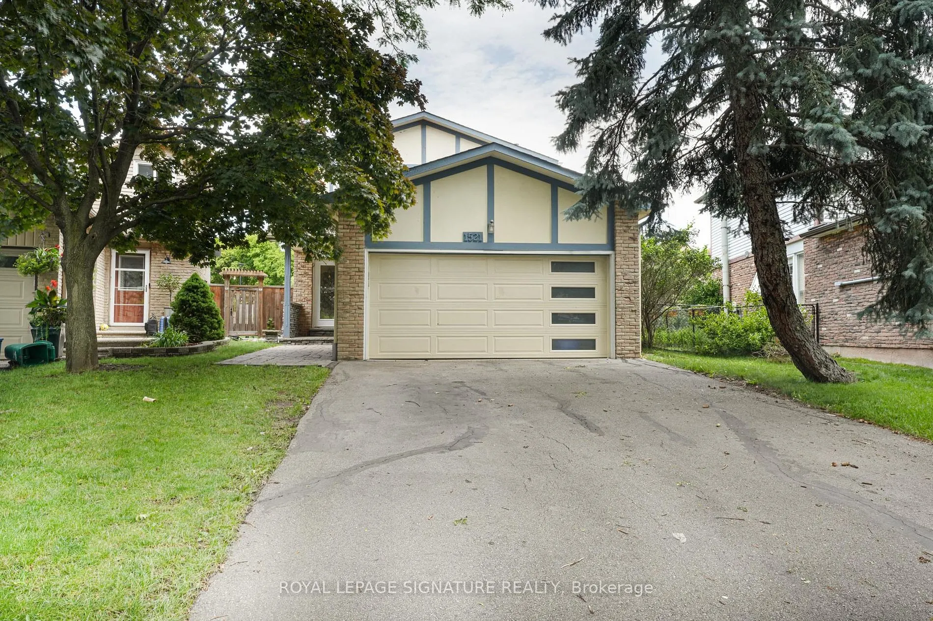 1521 Ealing Crt