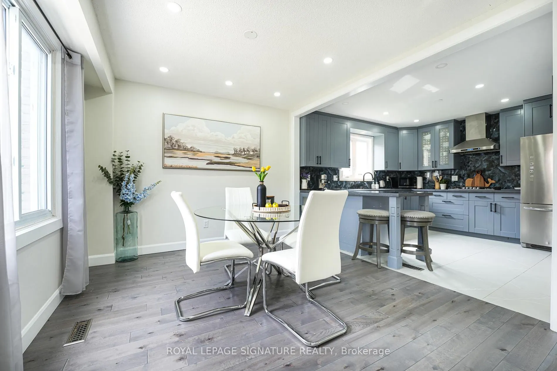 1521 Ealing Crt