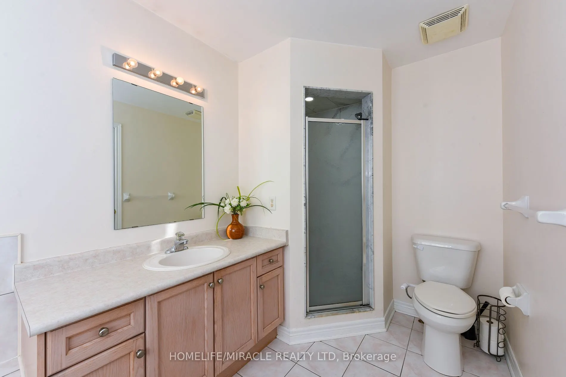 322 Ellwood Dr W