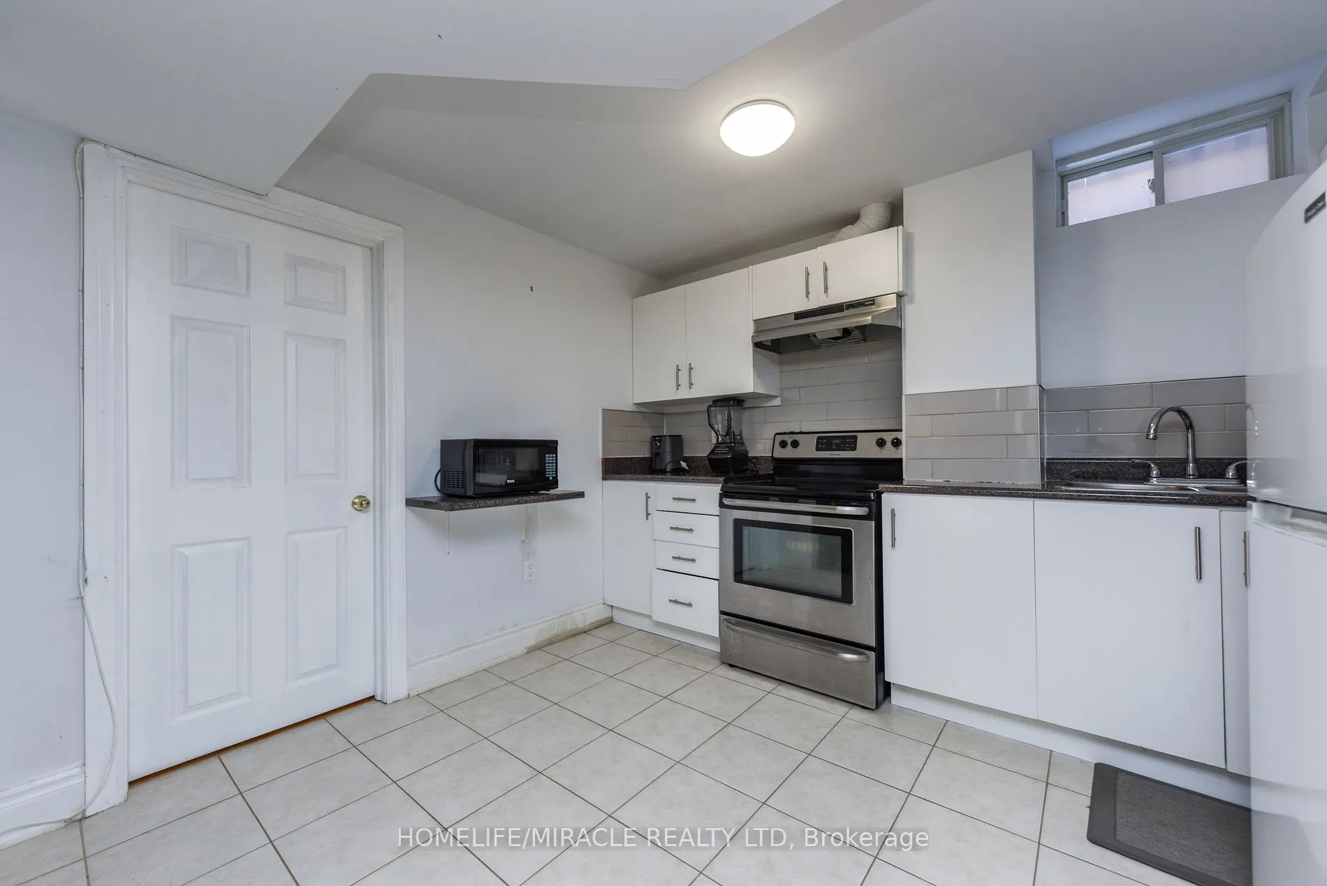 322 Ellwood Dr W