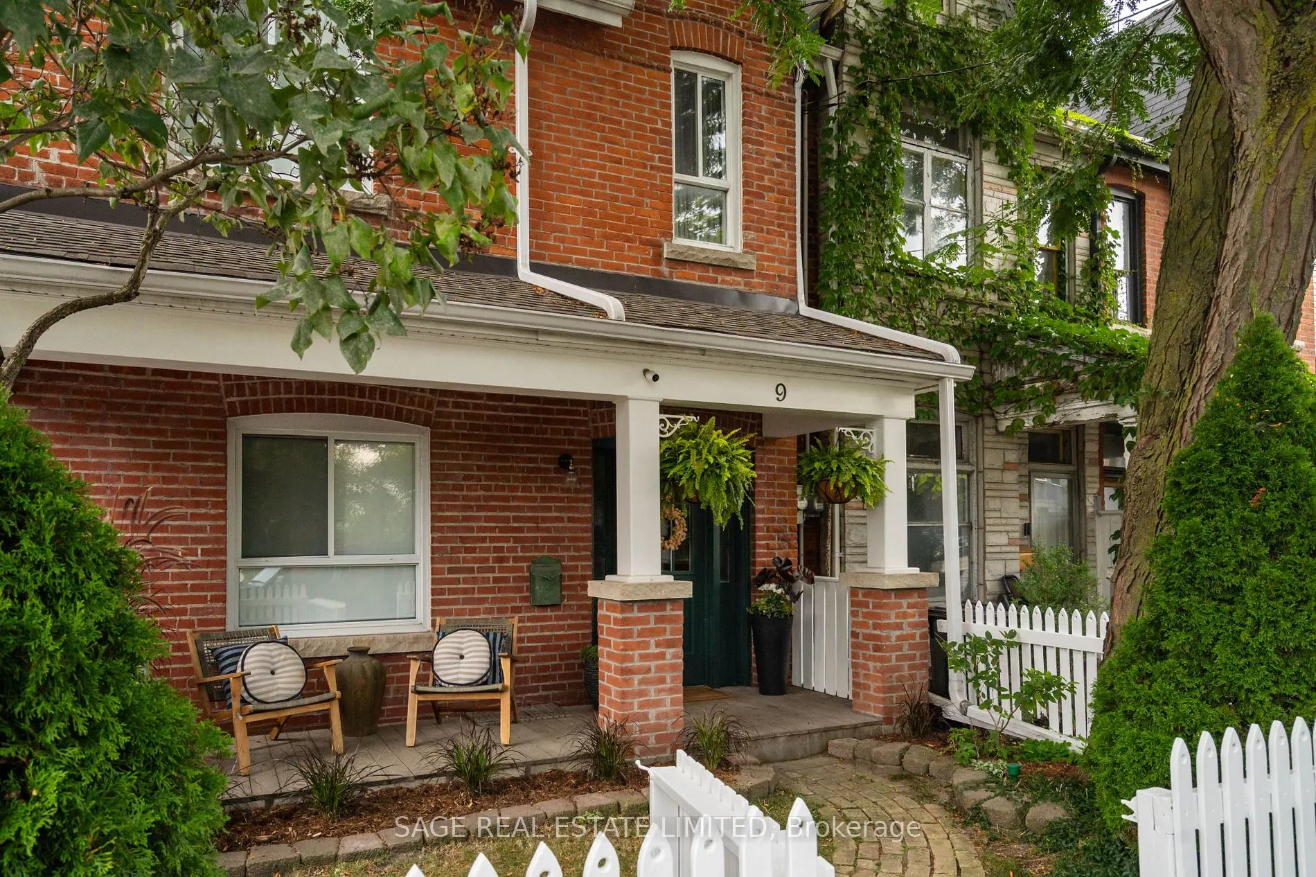 9 Hook Ave