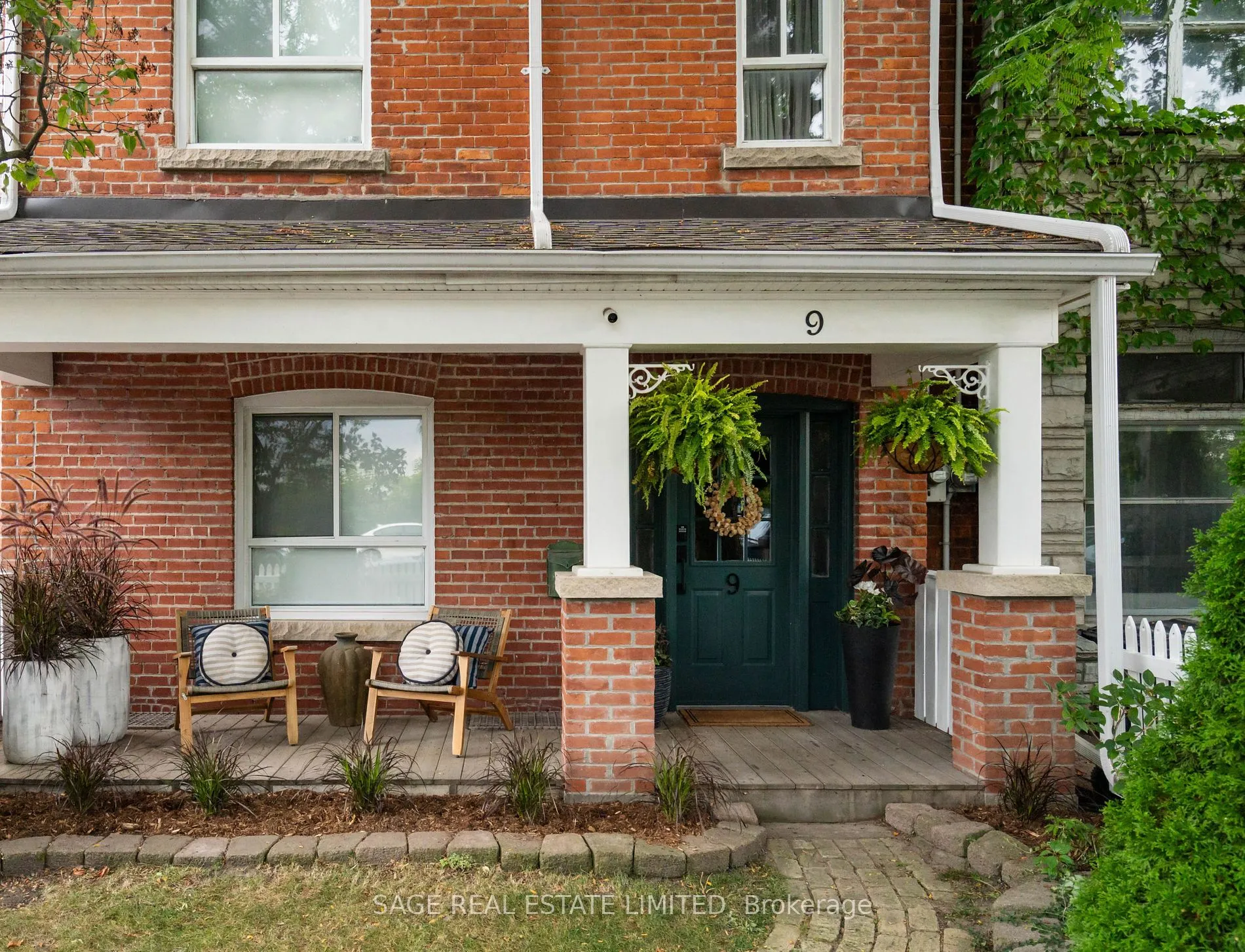 9 Hook Ave