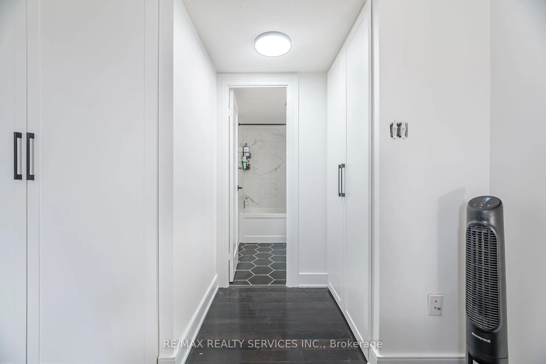 20 Mississauga Valley Blvd, #1604