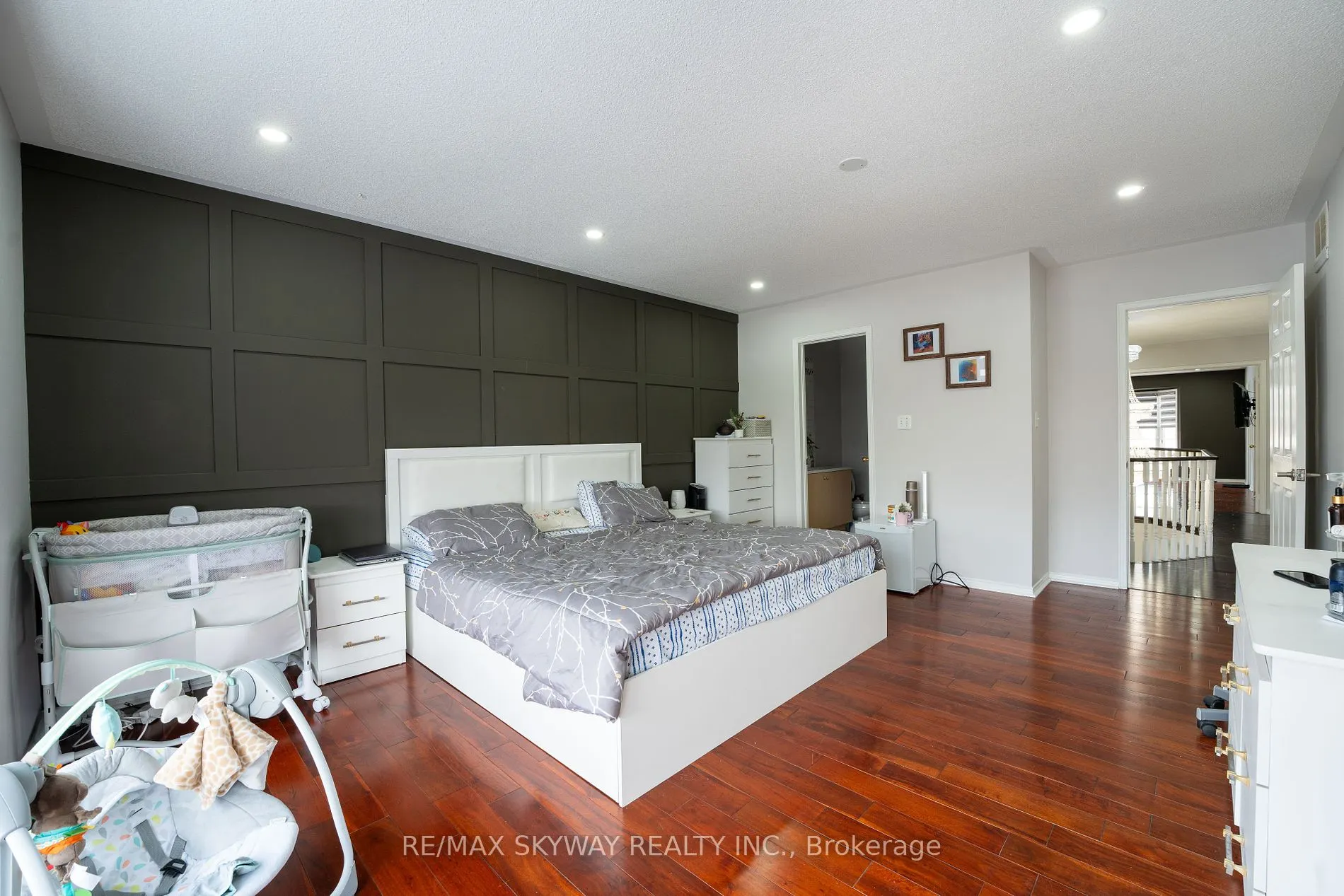 3 Piper St