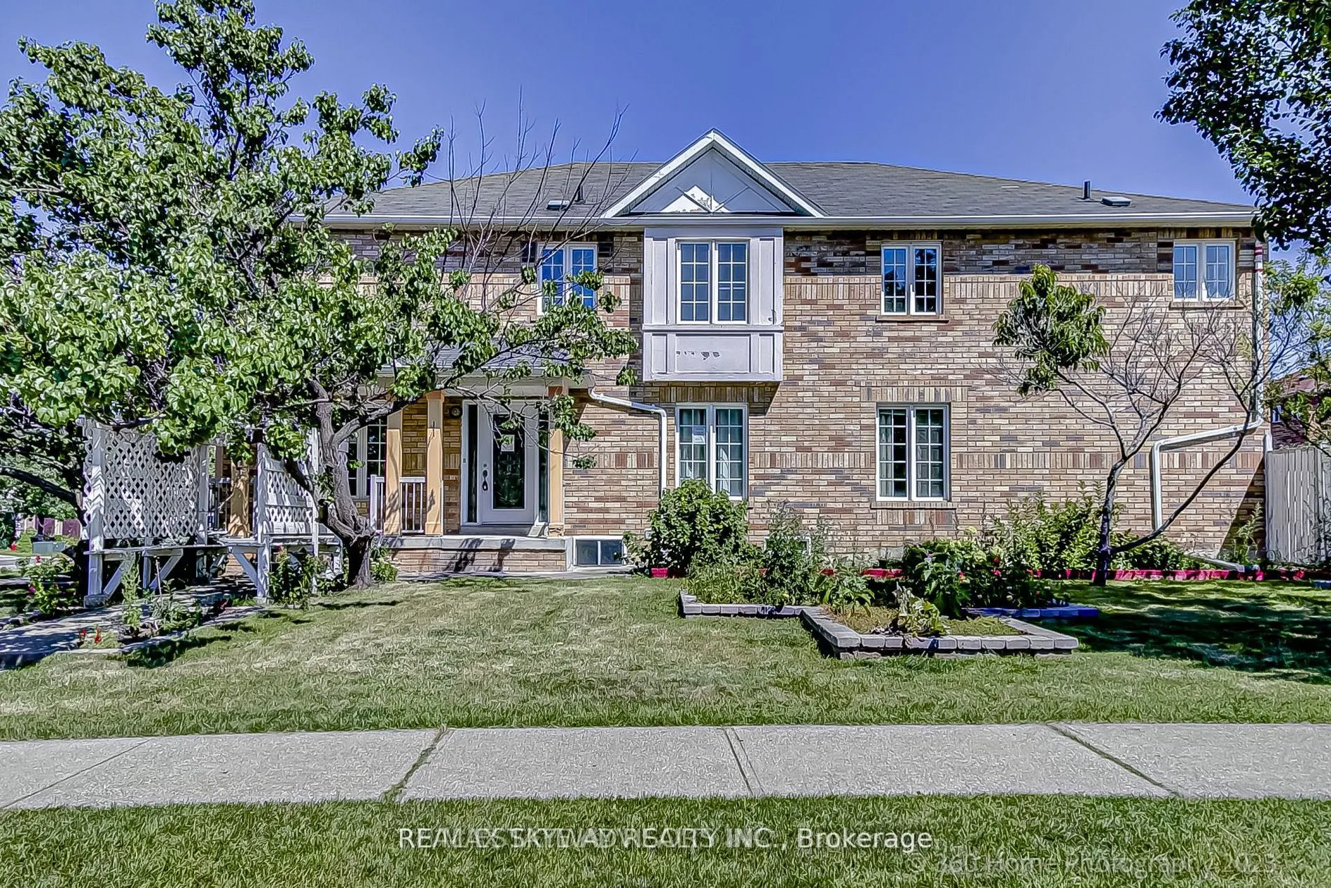 3 Piper St