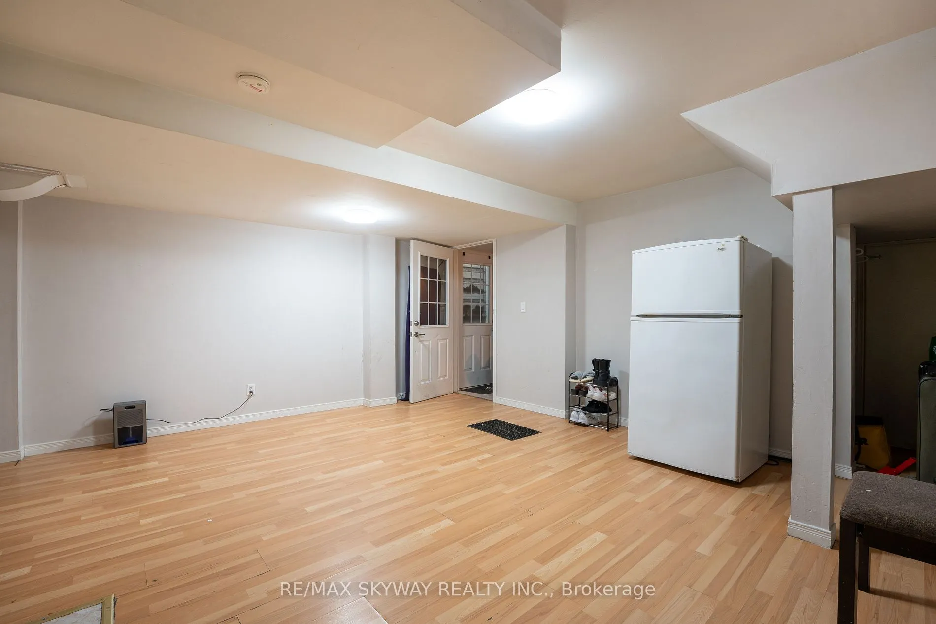 3 Piper St