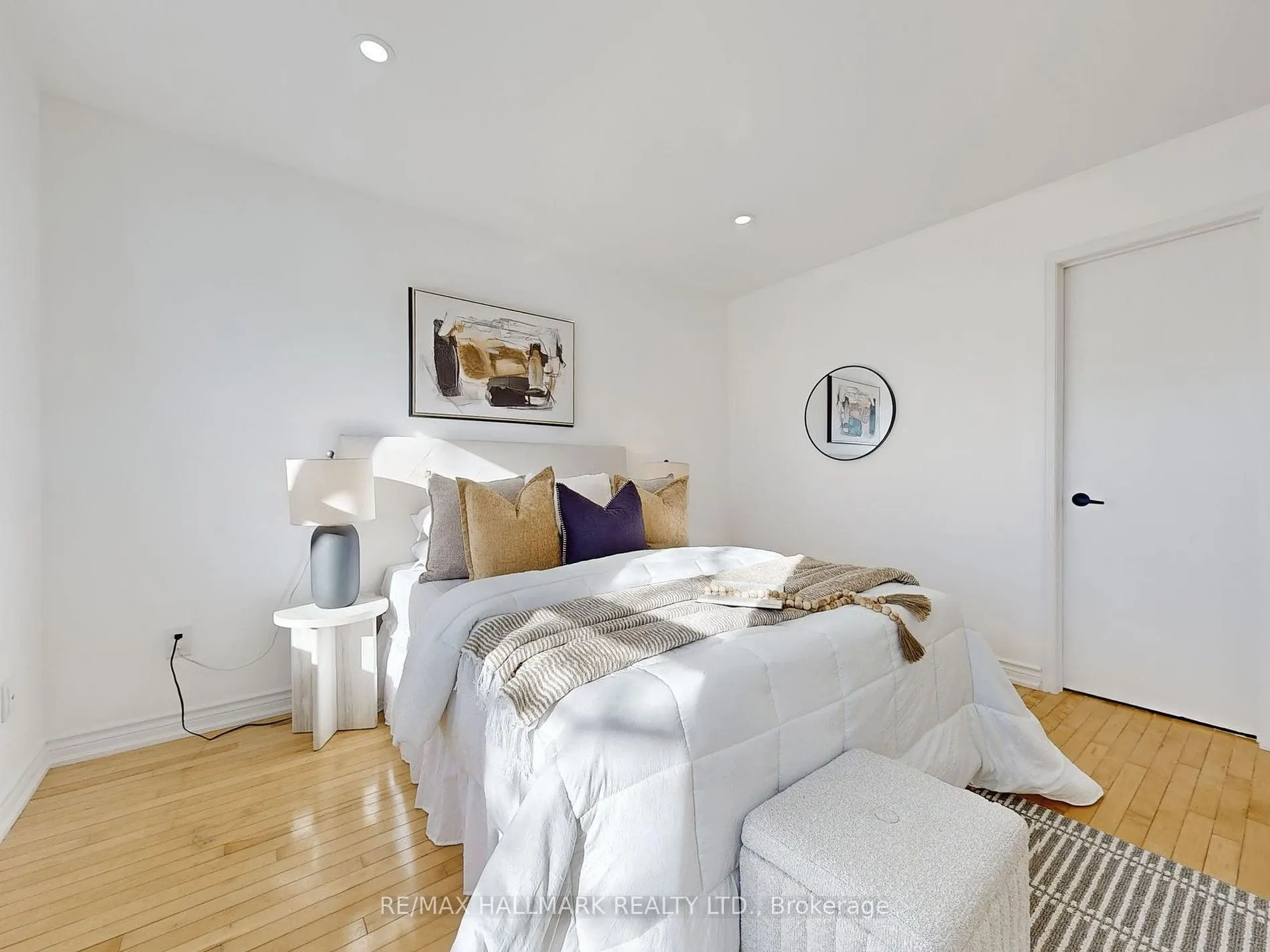 5659 Glen Erin Dr, #6