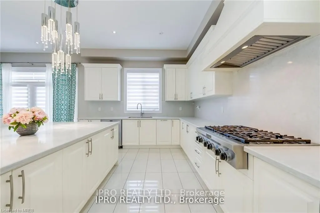 20 Falkland Rd N