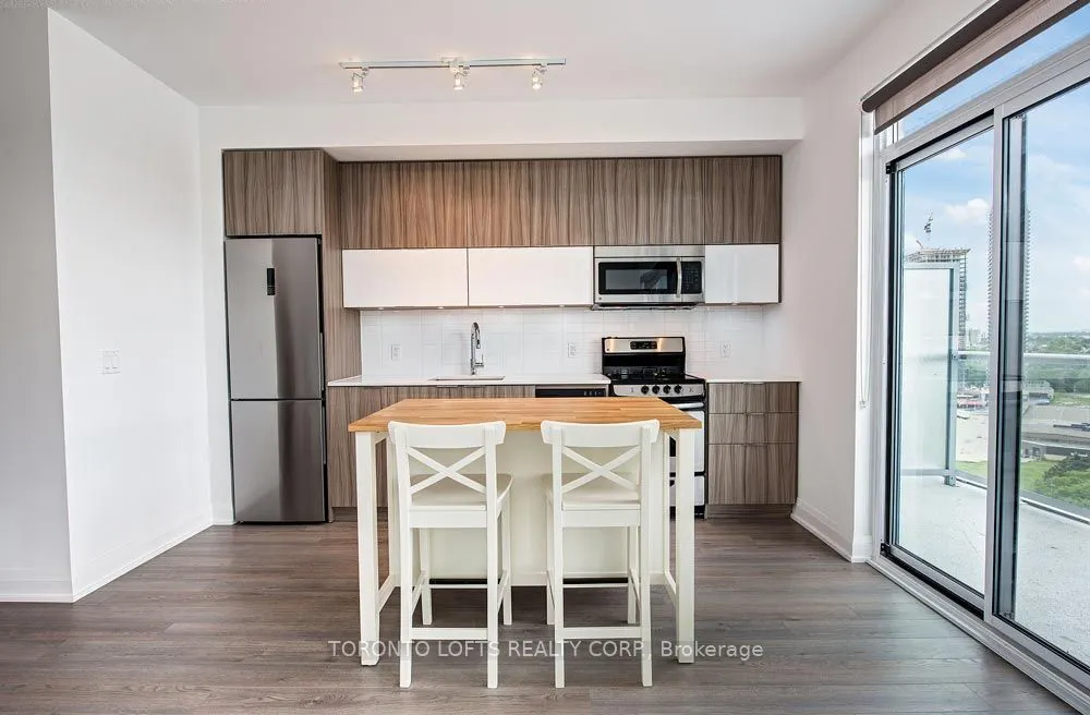56 Annie Craig Dr, #1609