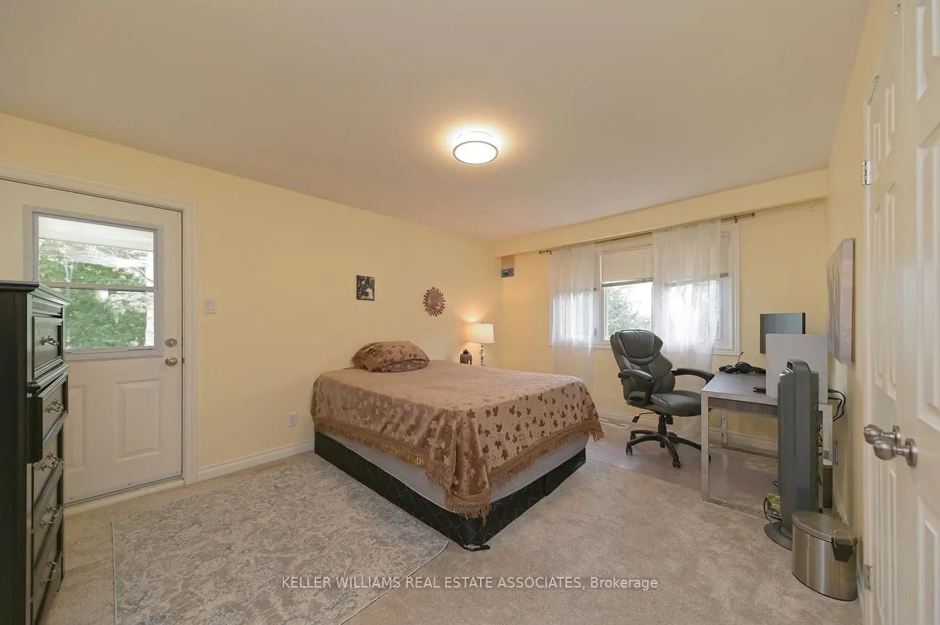 16 Cedar Dr