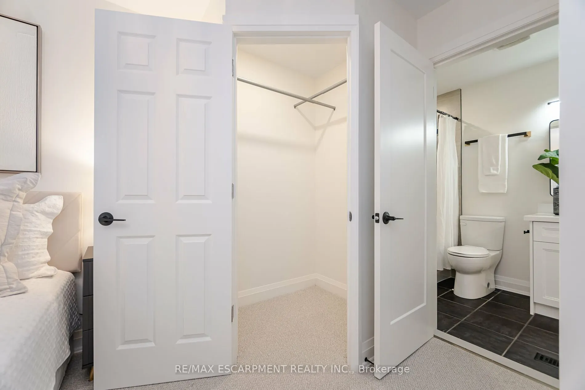 3150 Bentworth Dr