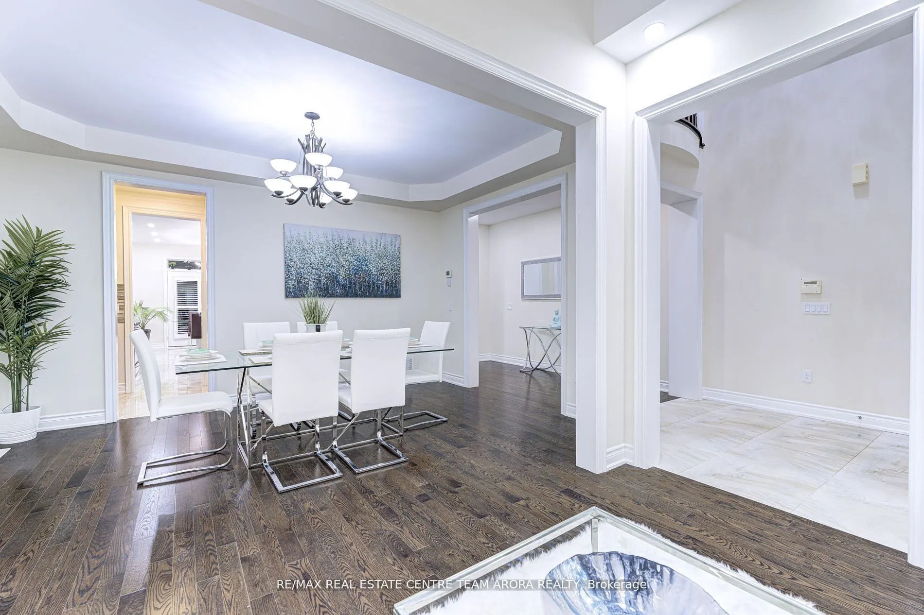 25 Ladbrook Cres