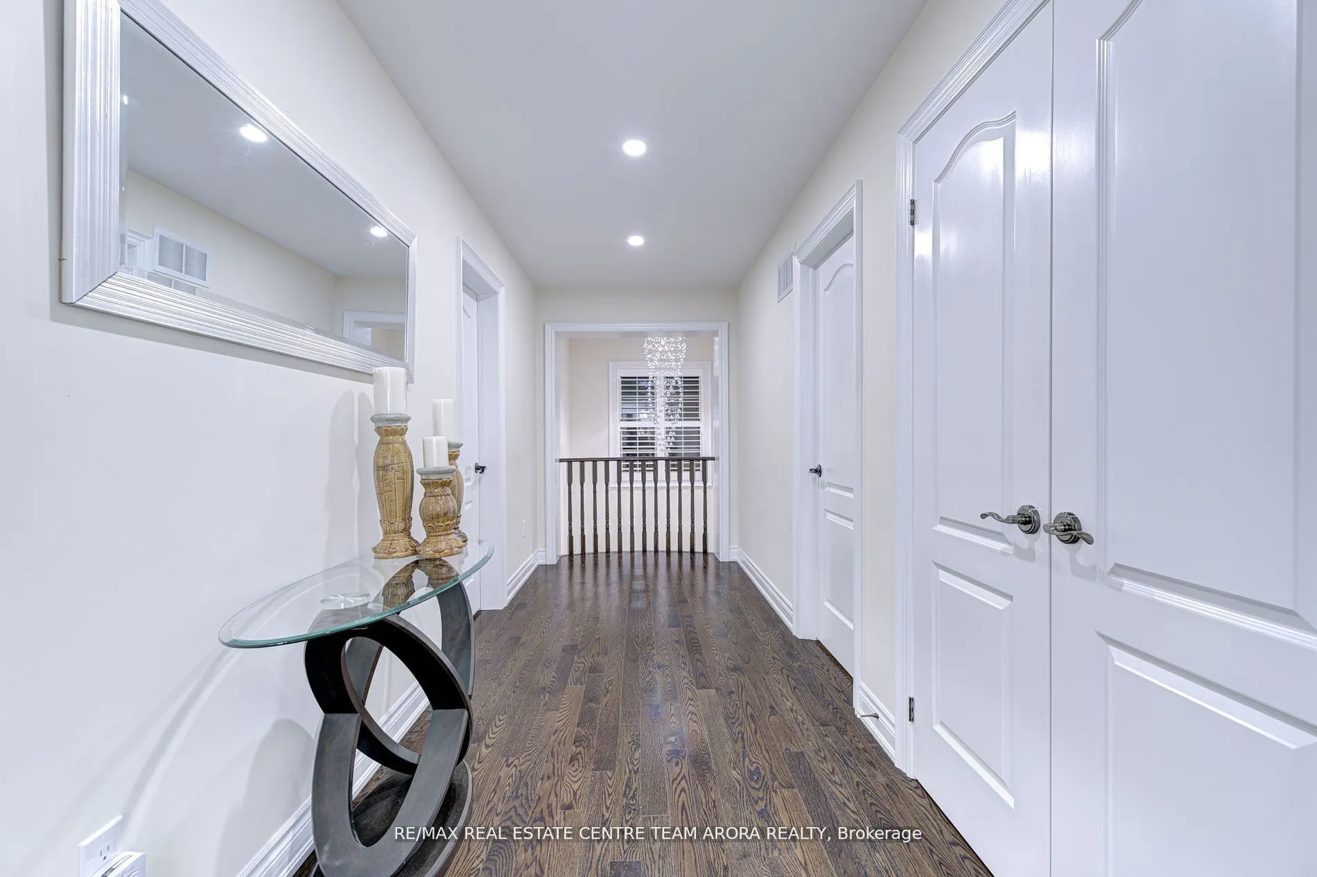 25 Ladbrook Cres