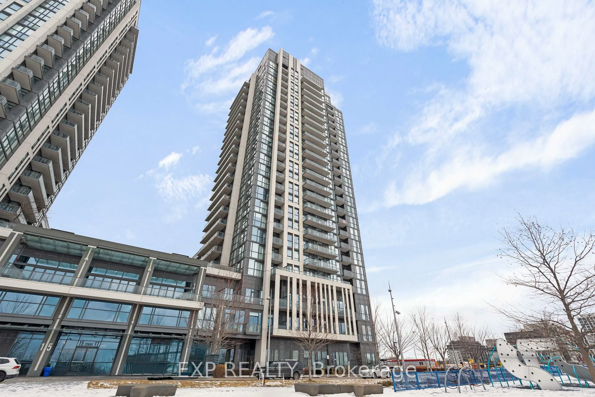 17 Zorra St, #701