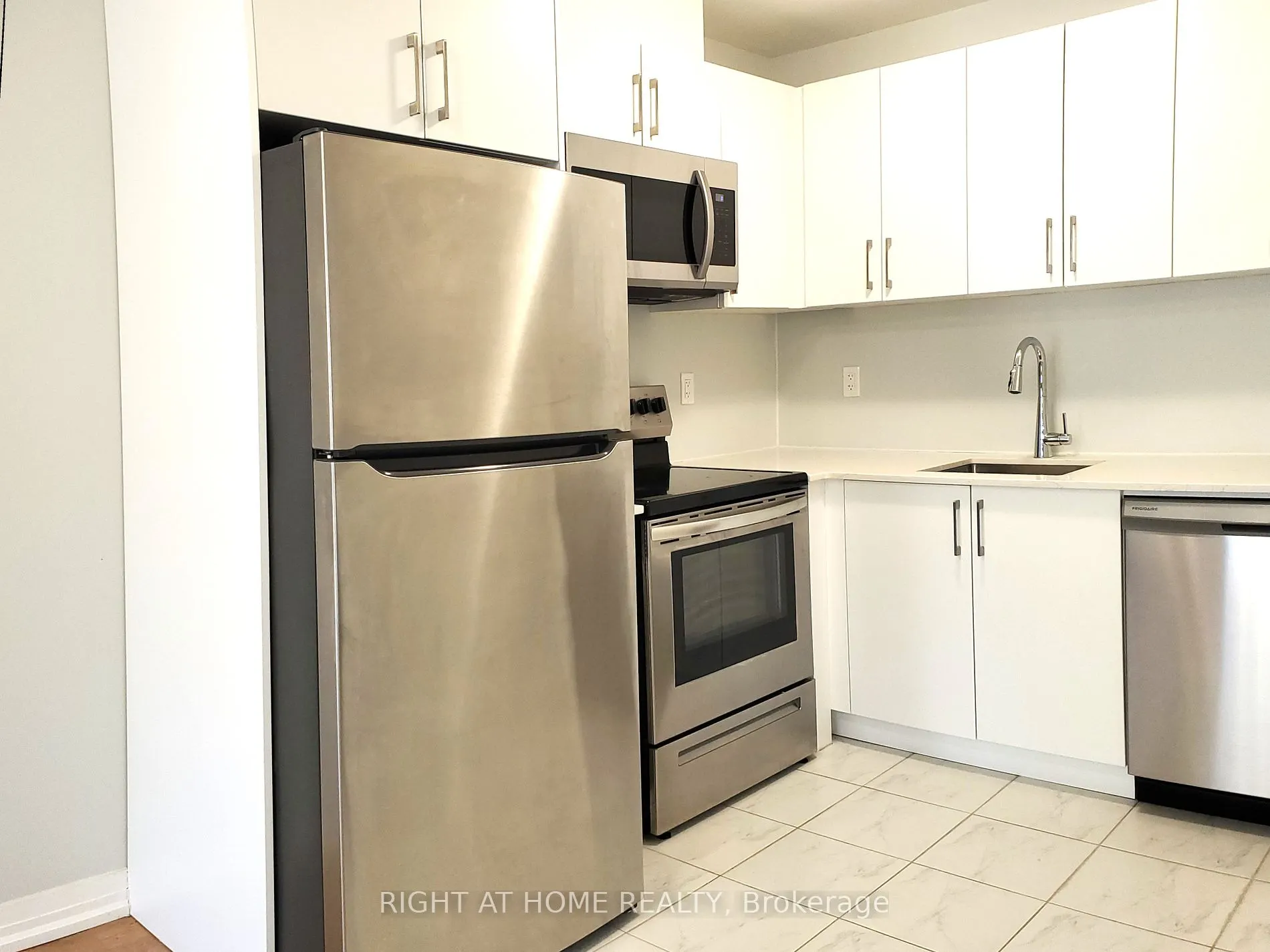 1165 Journeyman Lane, #105