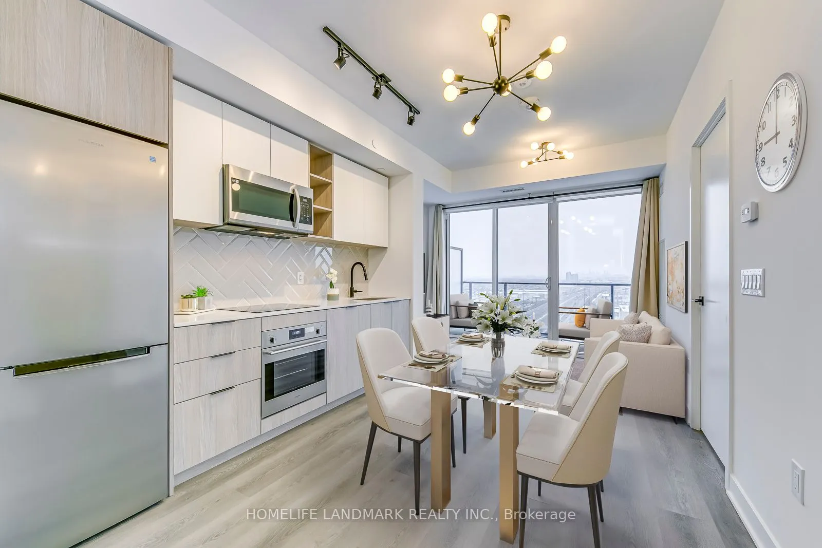 36 Zorra St, #2002