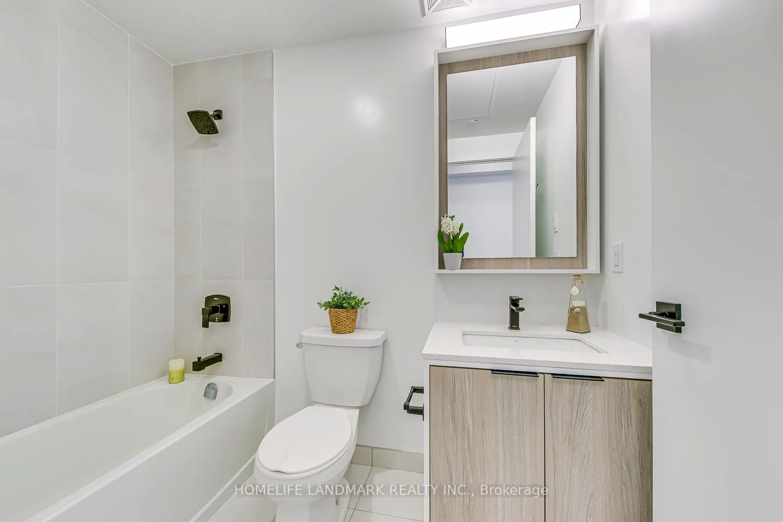 36 Zorra St, #2002
