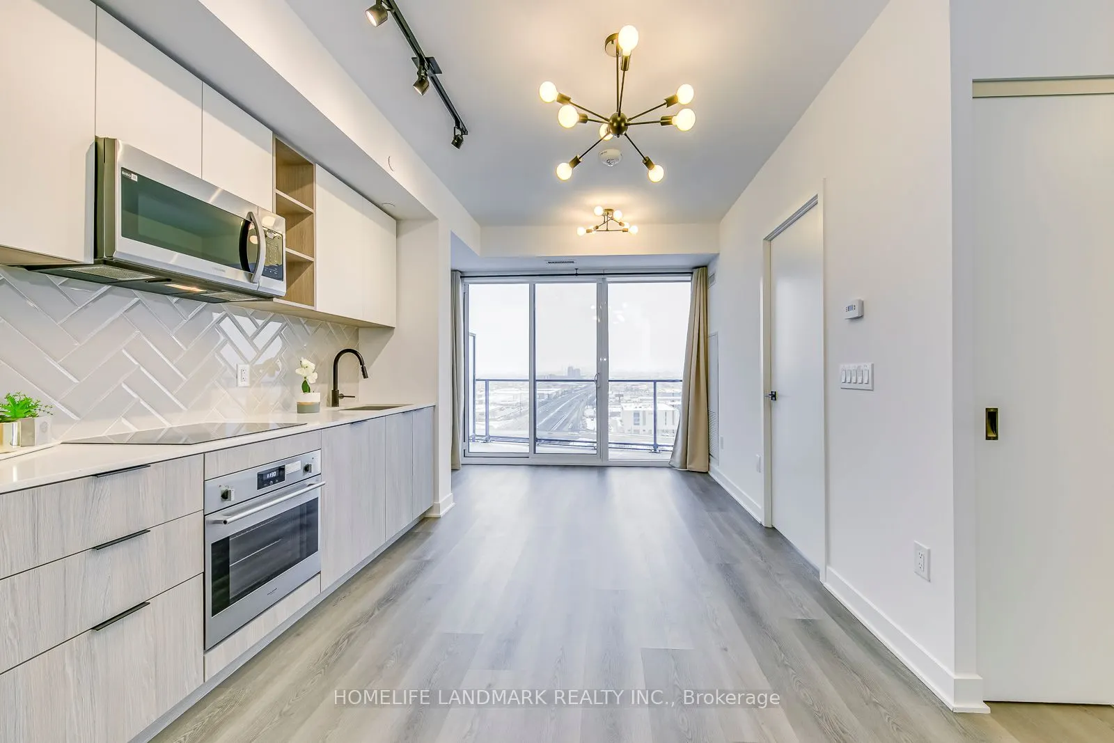 36 Zorra St, #2002