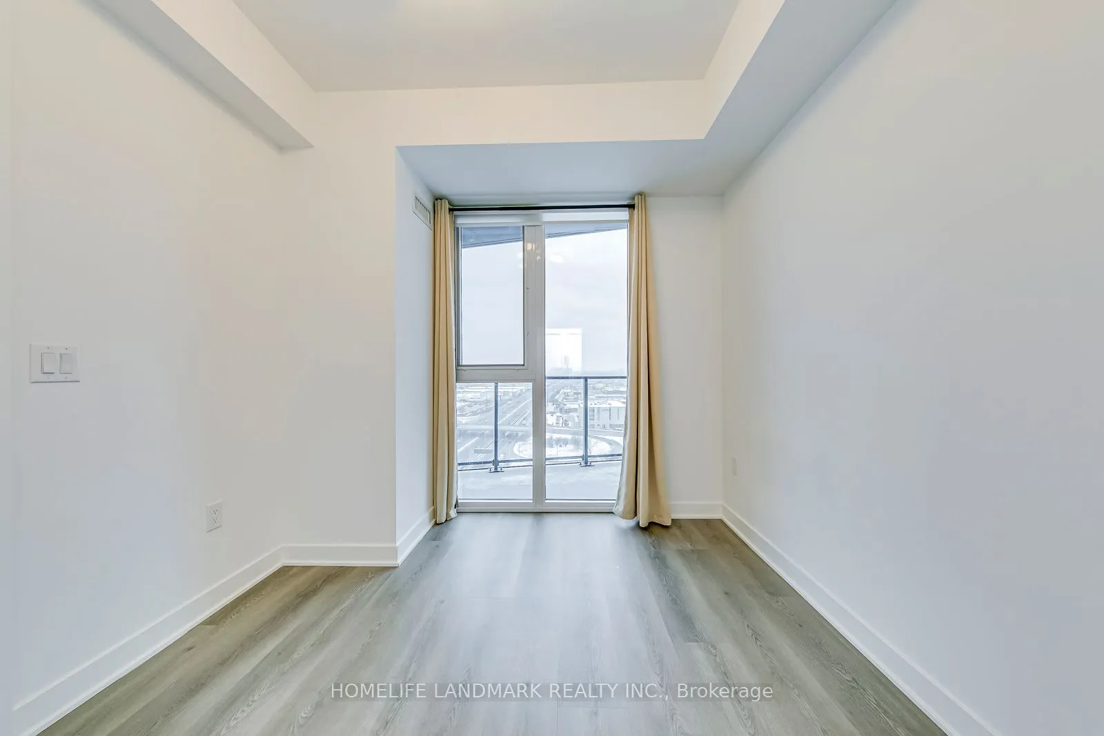 36 Zorra St, #2002