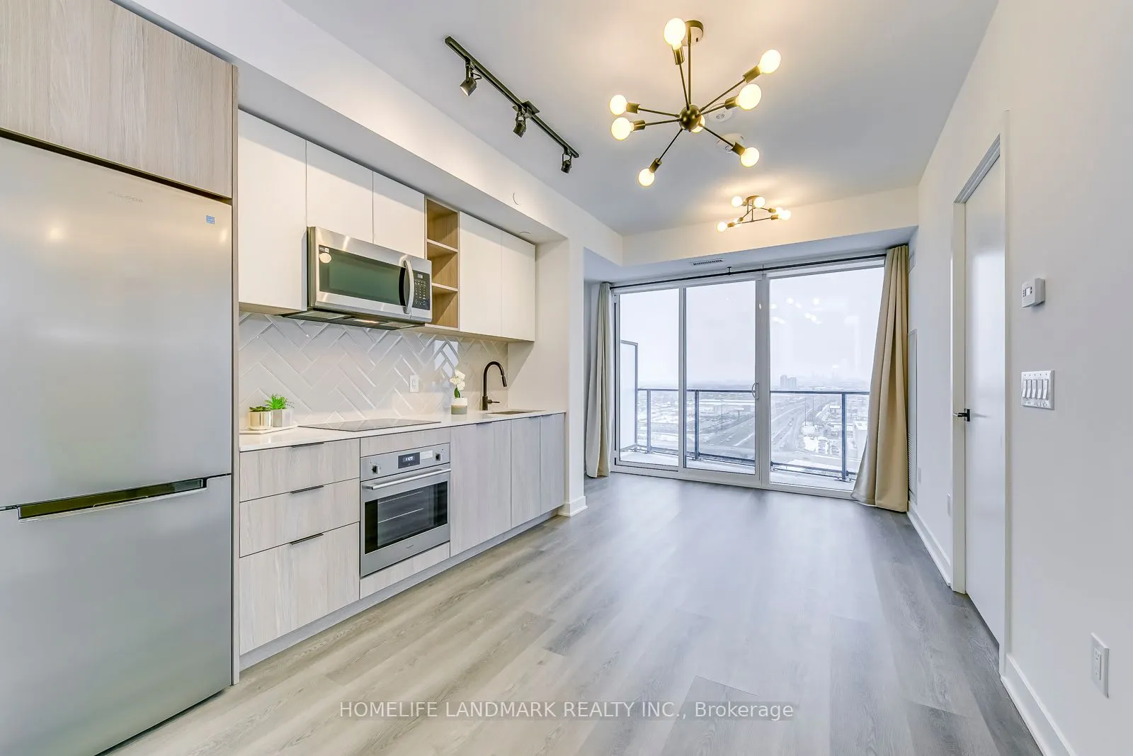 36 Zorra St, #2002