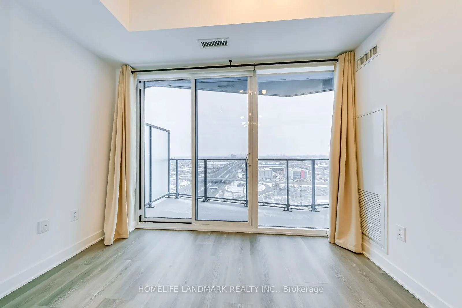 36 Zorra St, #2002