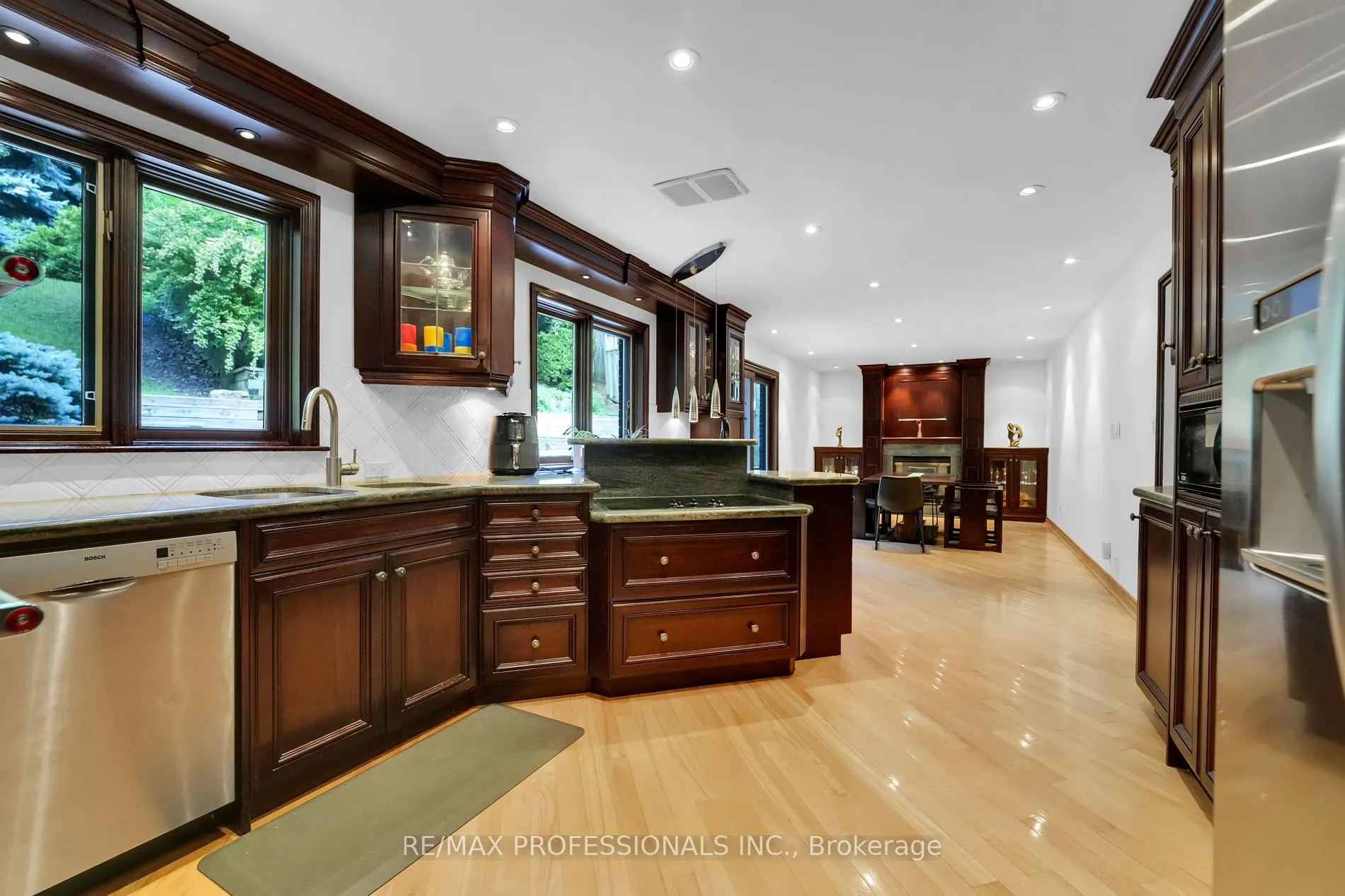 33 Bonnyview Dr