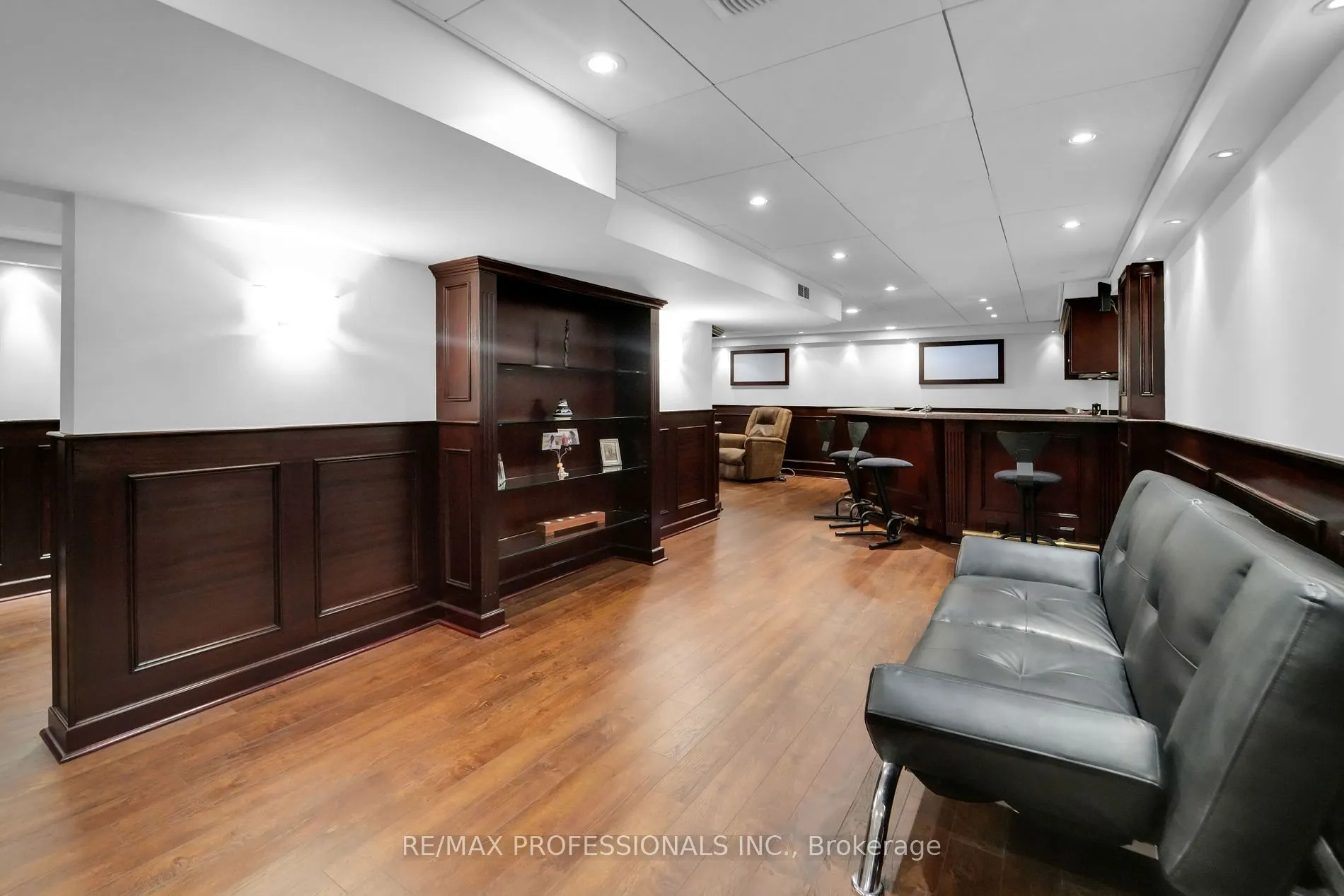 33 Bonnyview Dr