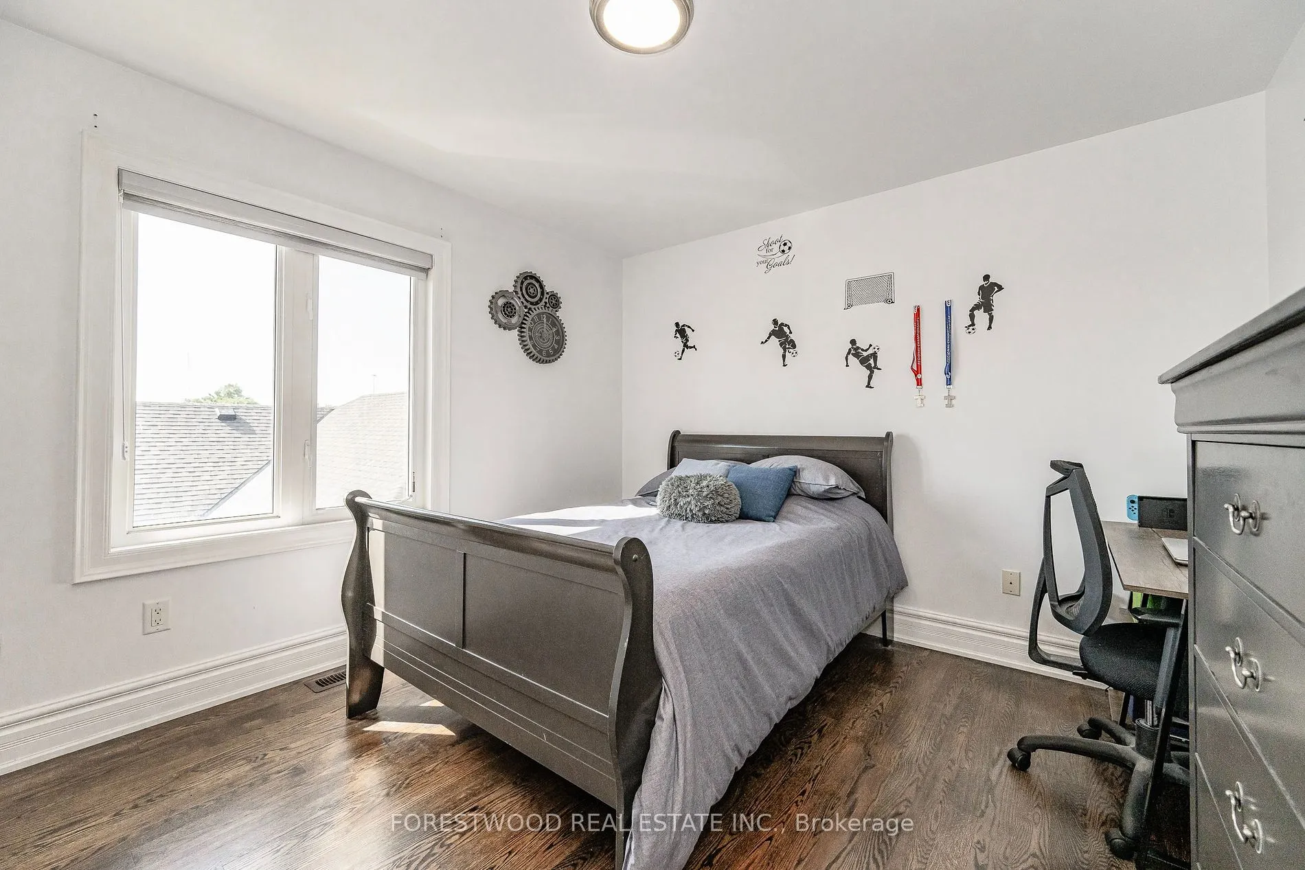 138 Winston Park Blvd
