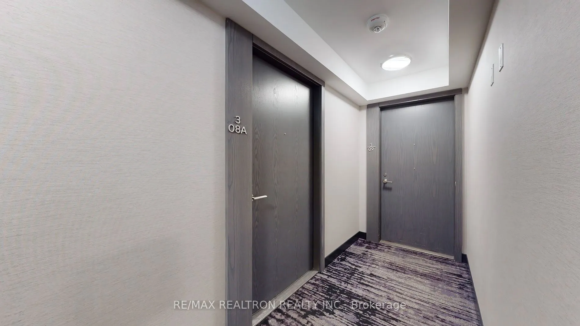 7 Mabelle Ave, #308A
