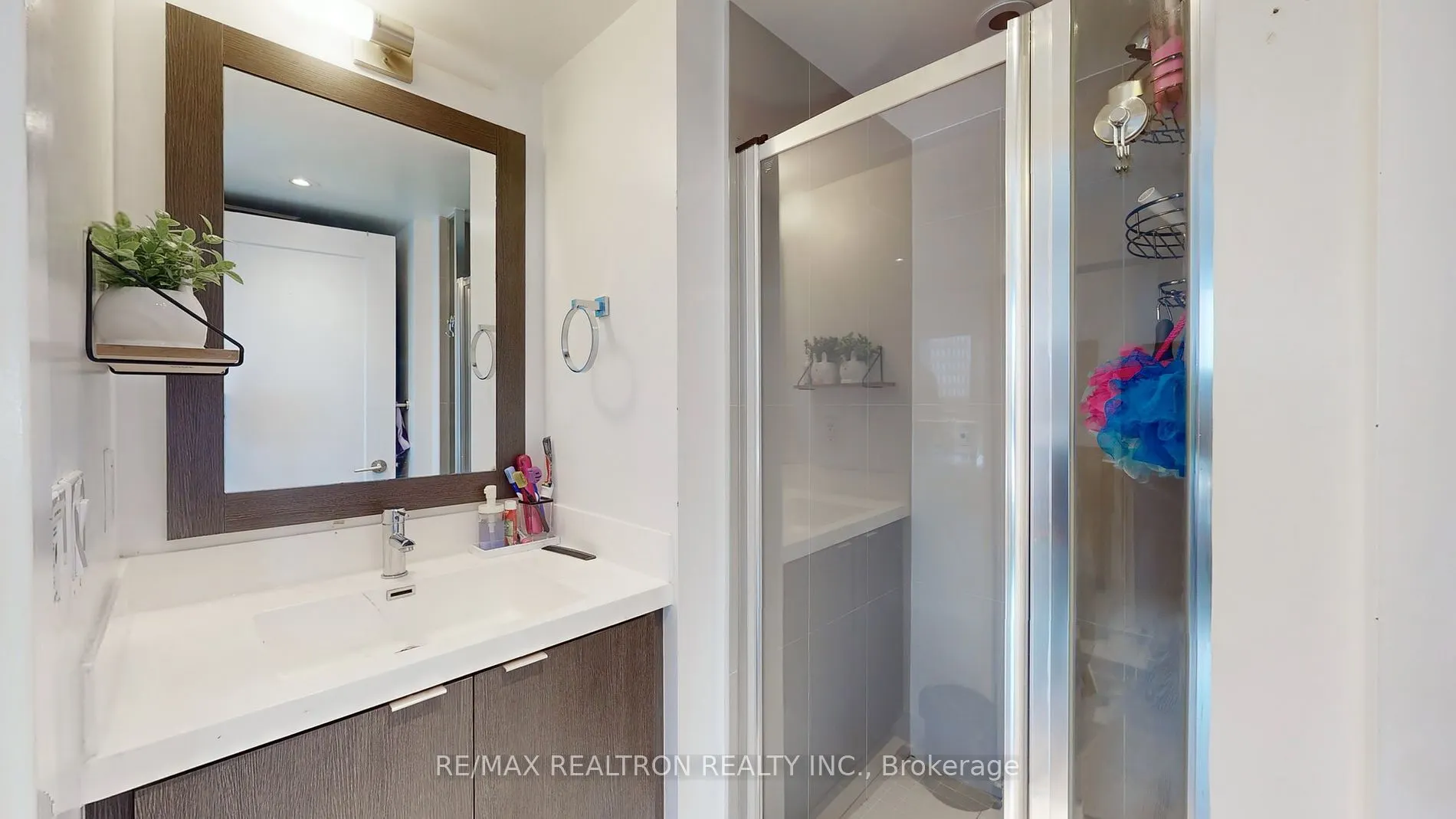 7 Mabelle Ave, #308A