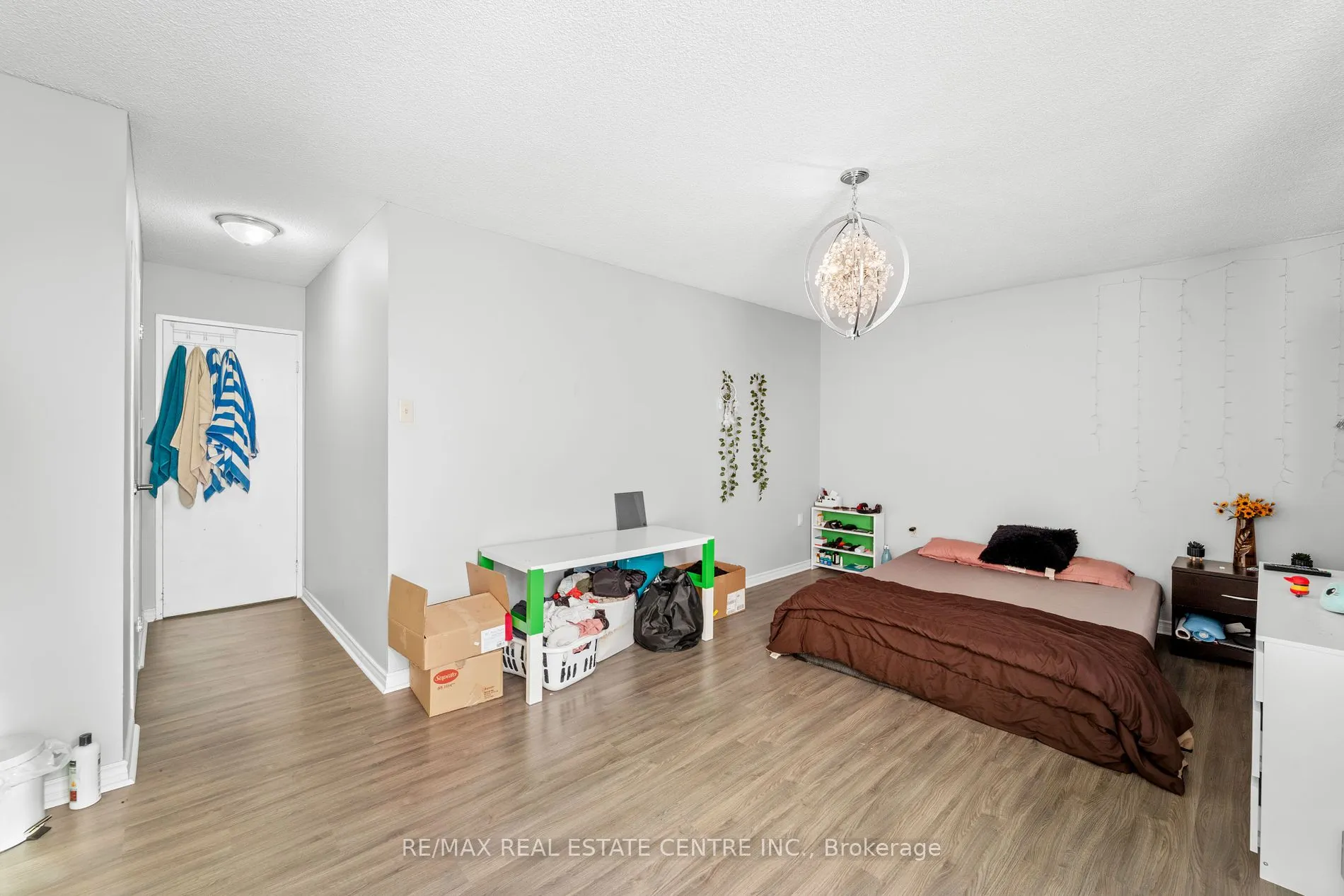 4 Kings cross Rd, #1402