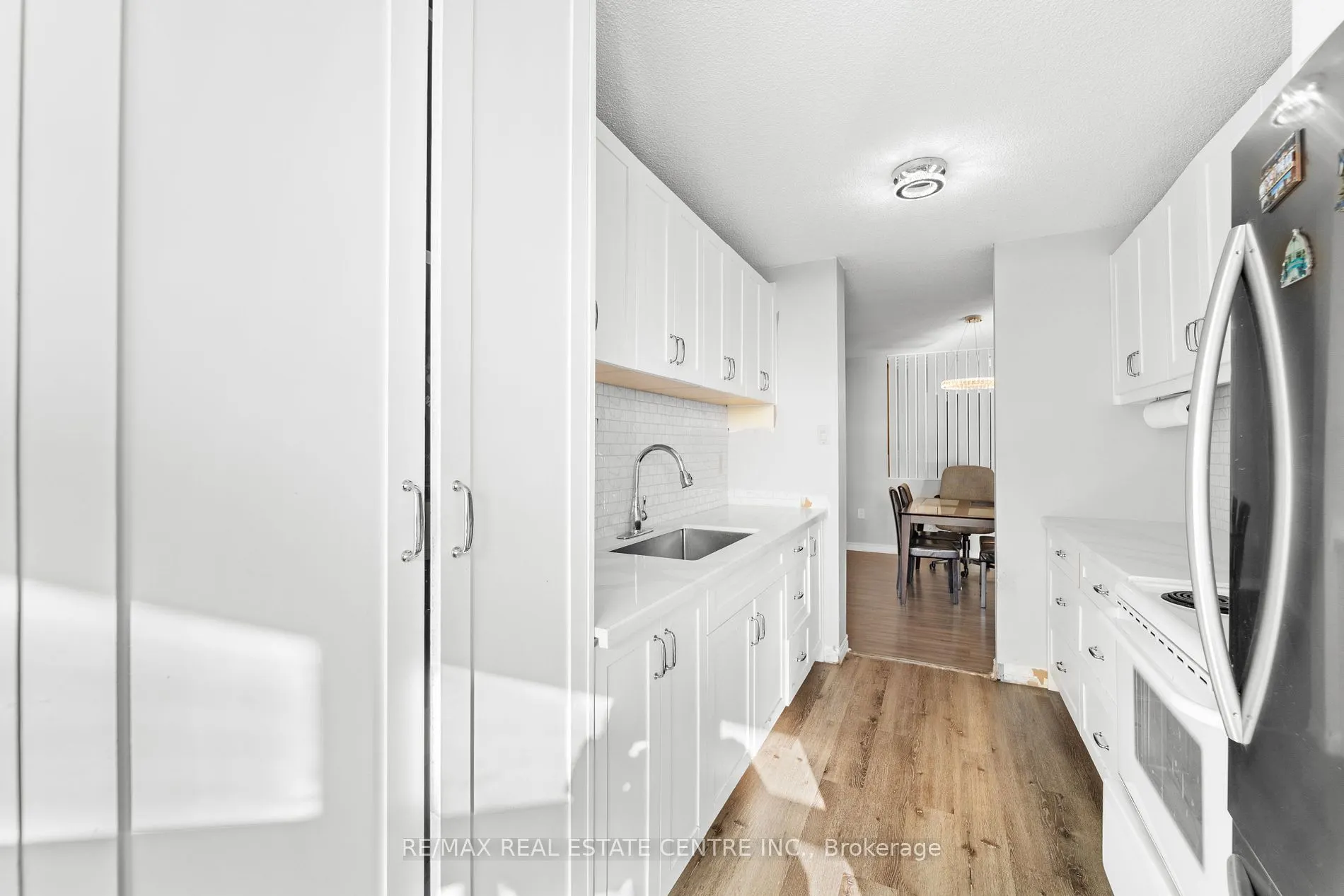 4 Kings cross Rd, #1402