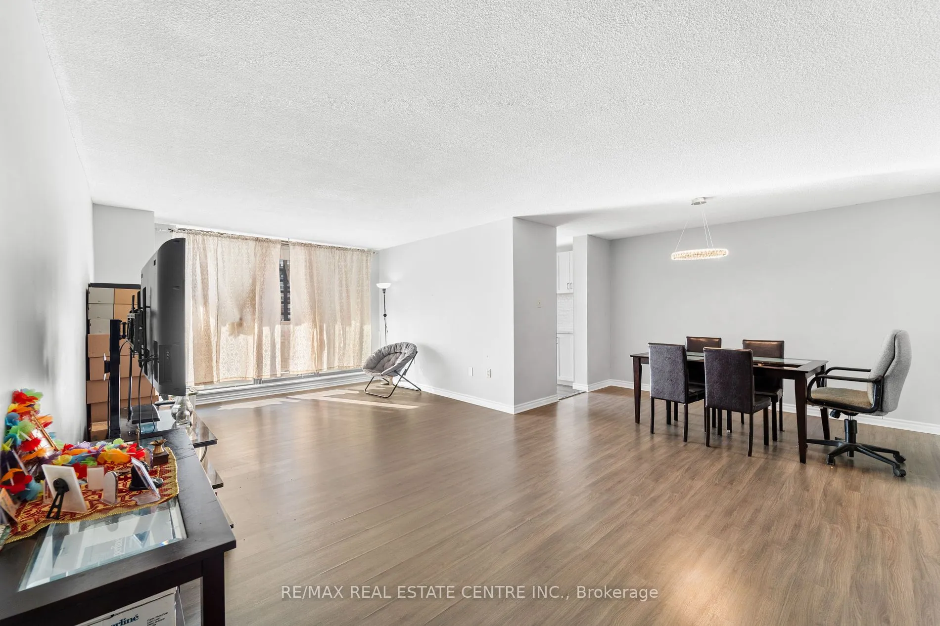 4 Kings cross Rd, #1402