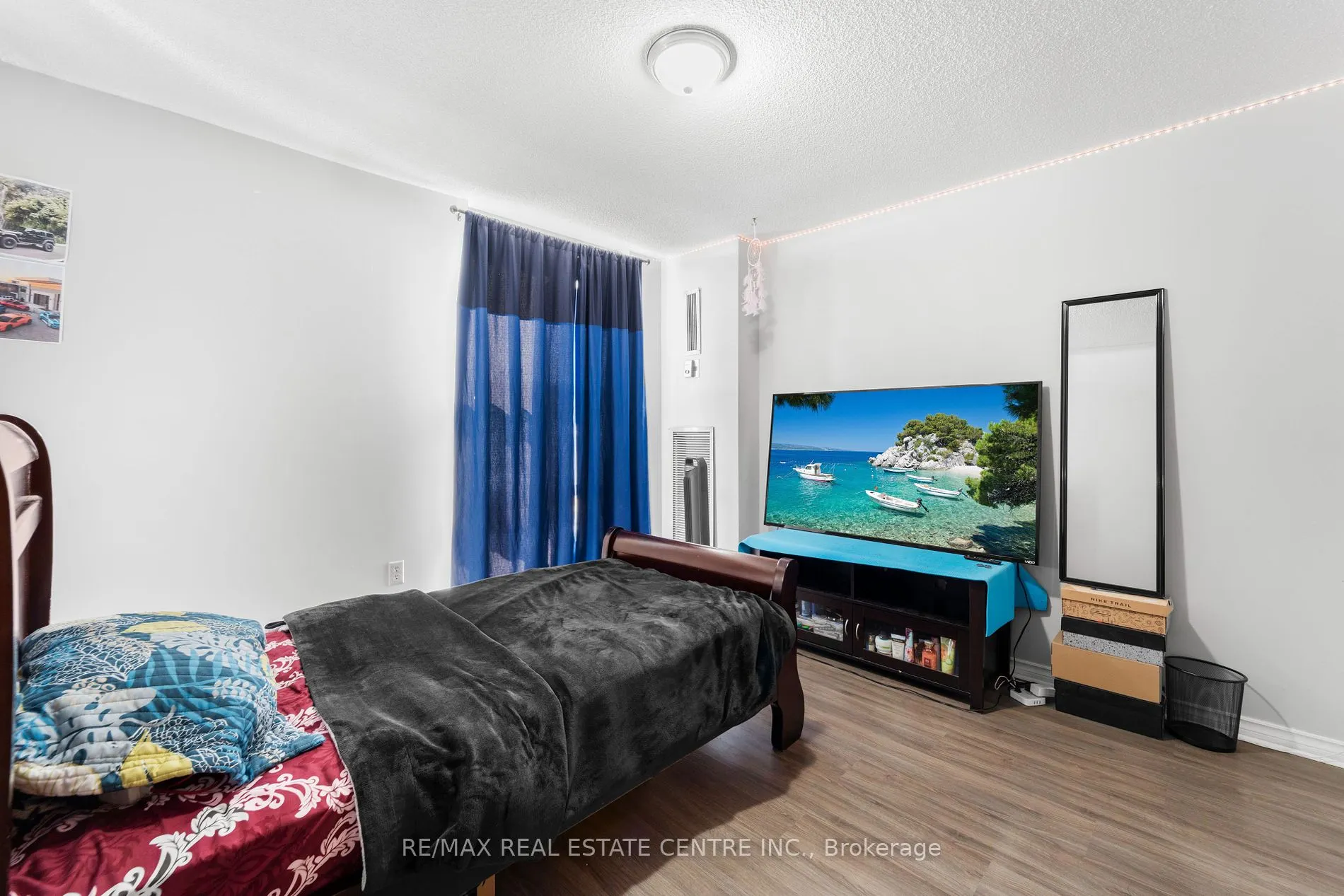 4 Kings cross Rd, #1402