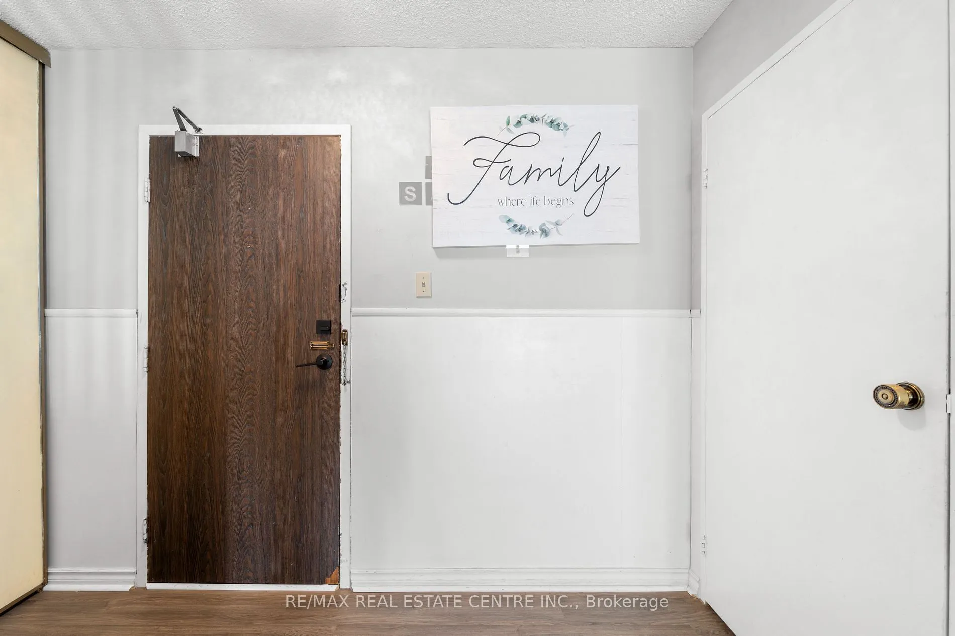 4 Kings cross Rd, #1402