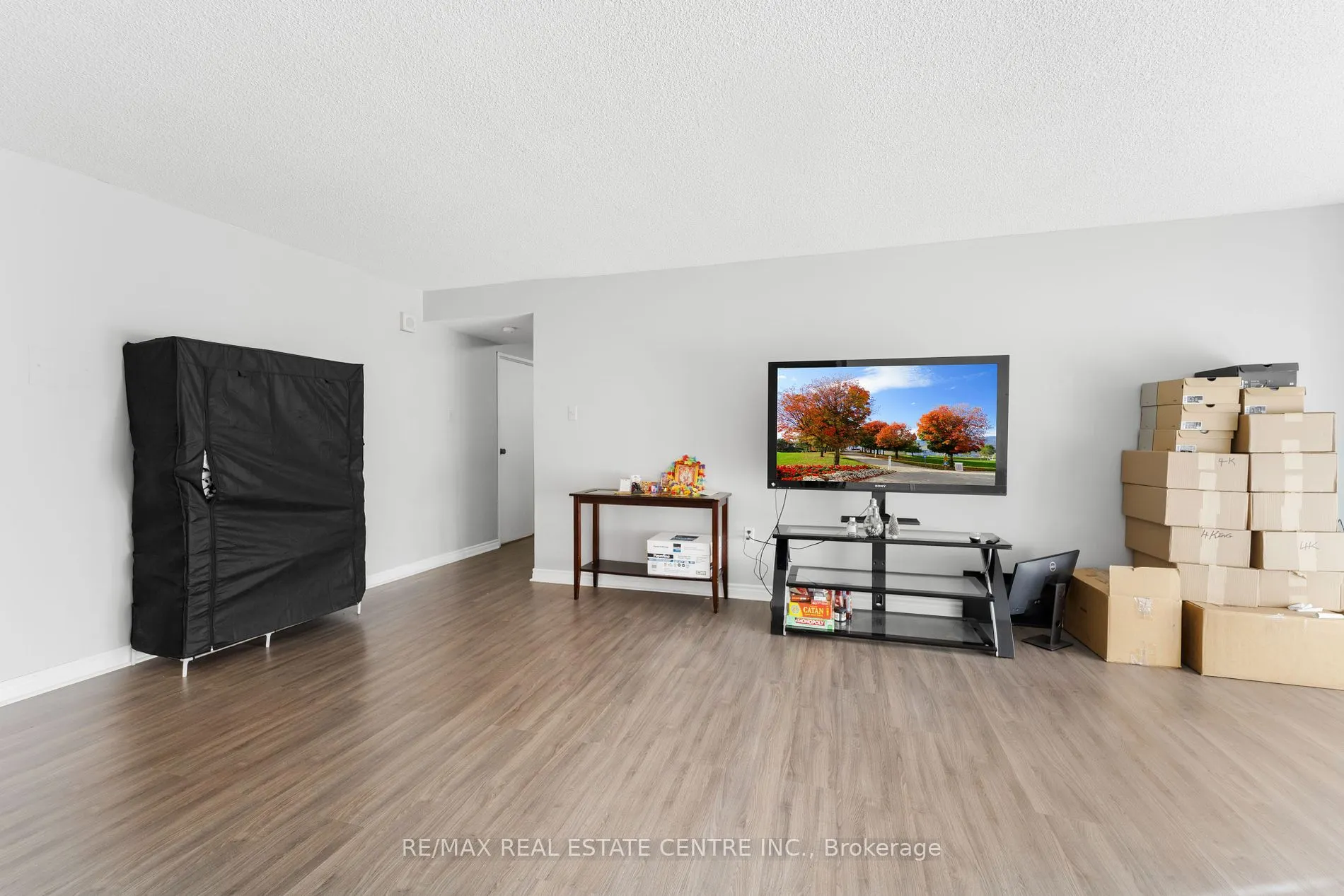4 Kings cross Rd, #1402