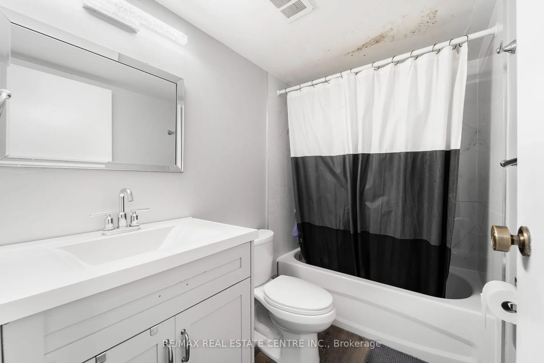 4 Kings cross Rd, #1402