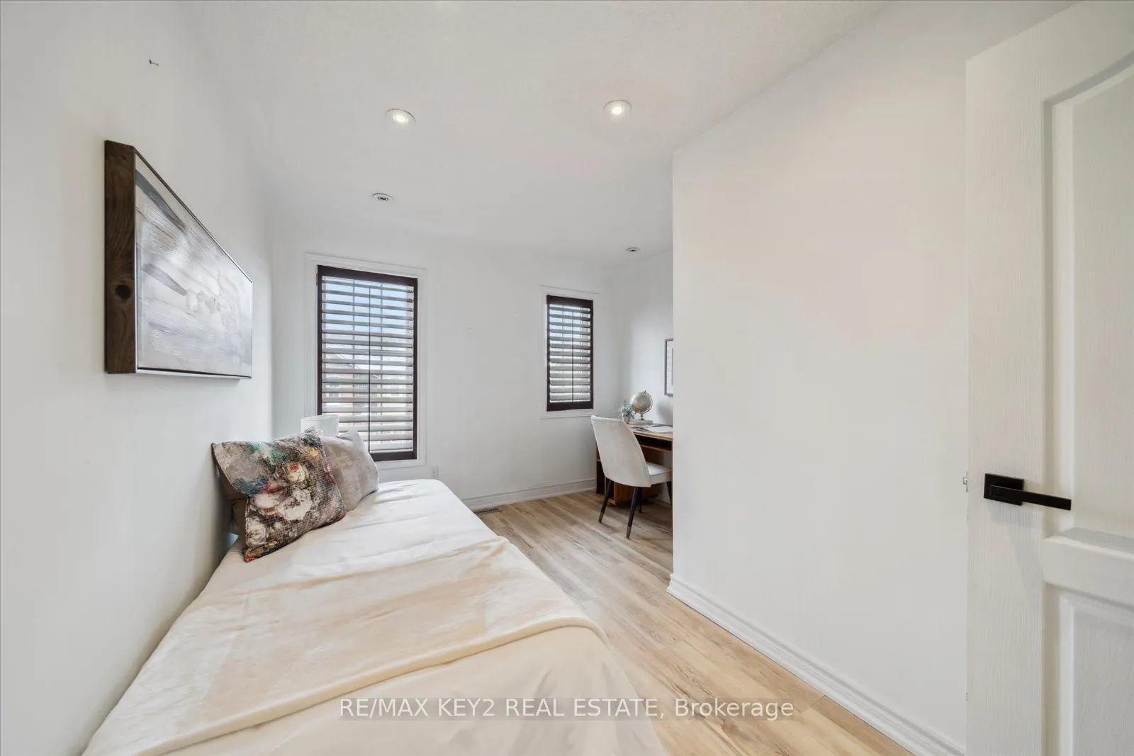 5055 Heatherleigh Ave, #112