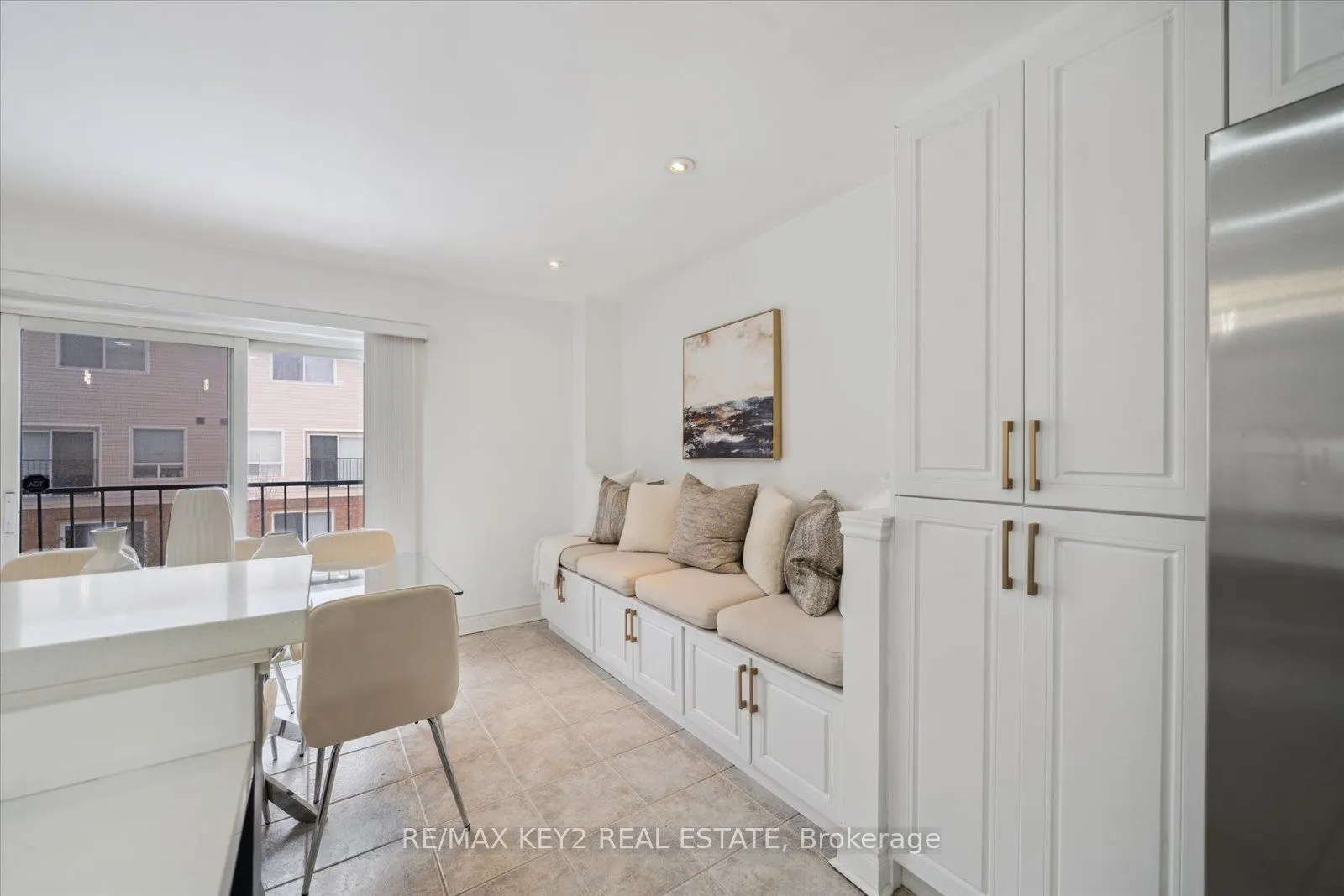 5055 Heatherleigh Ave, #112