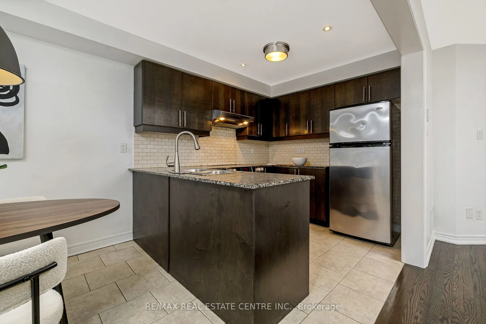 1395 Costigan Rd