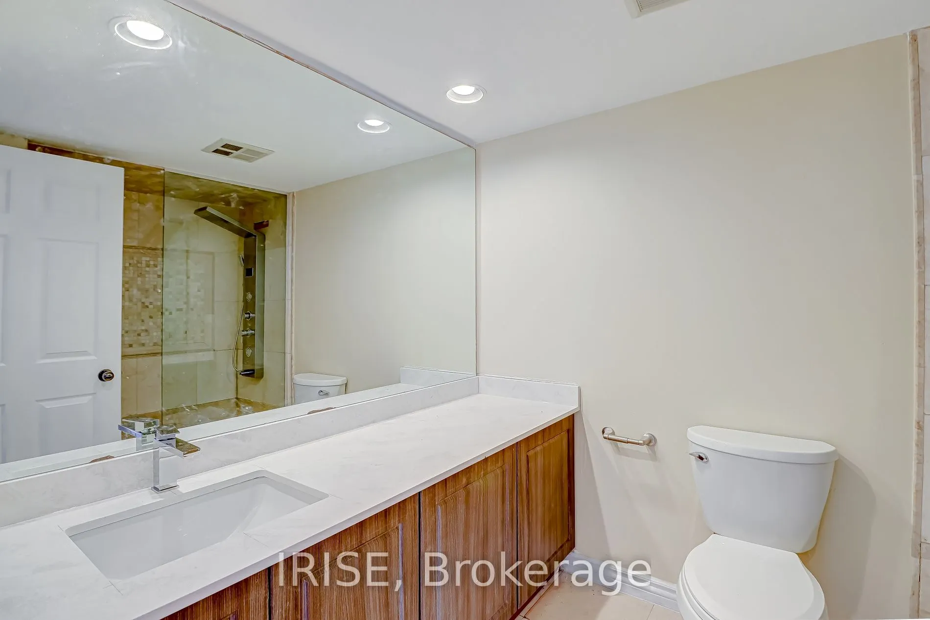 50 Eglinton Ave, #1802