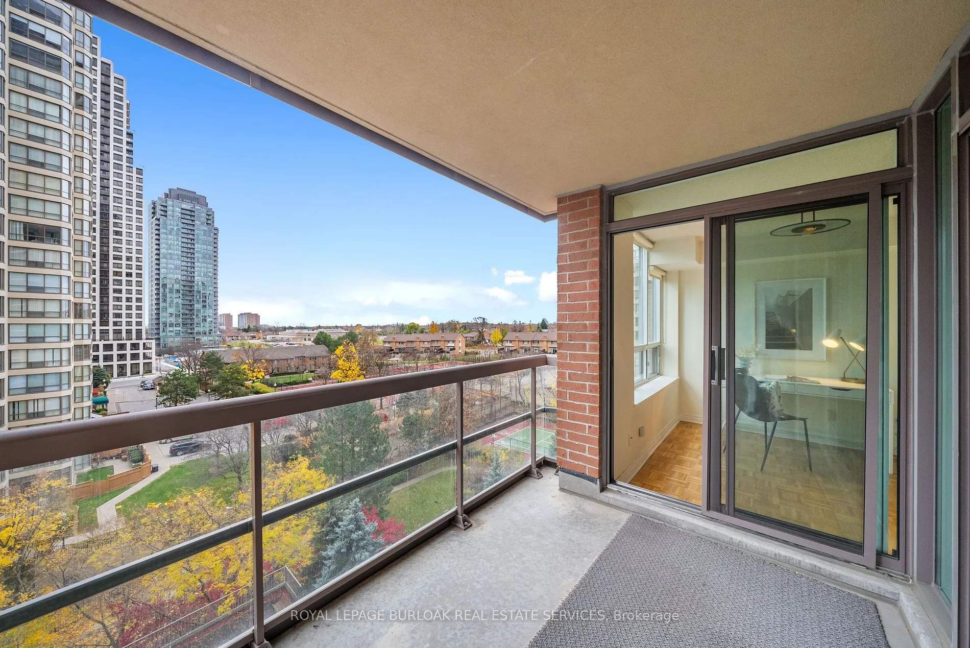 156 Enfield Place, #808