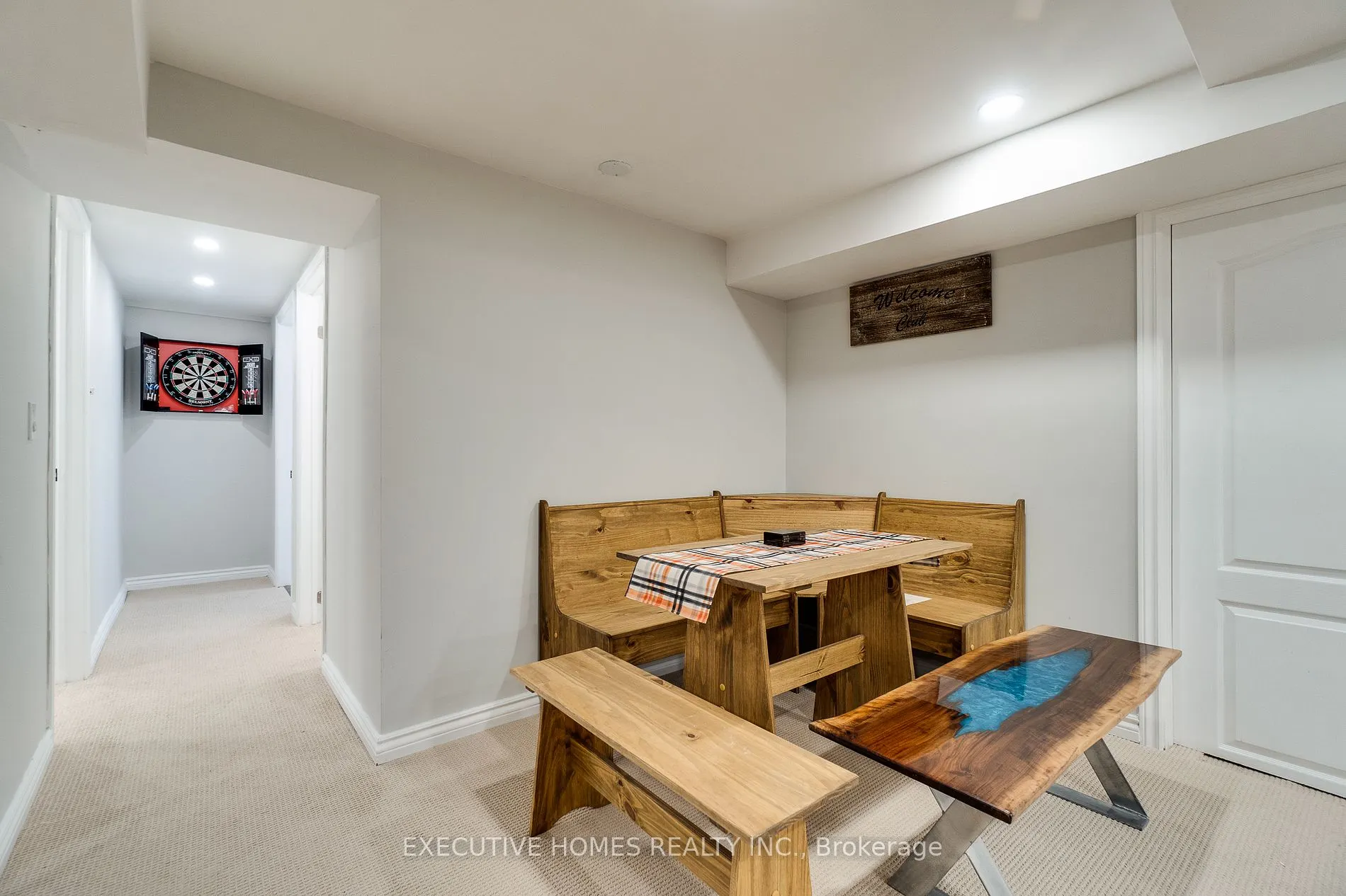 208 Glen Oak Dr