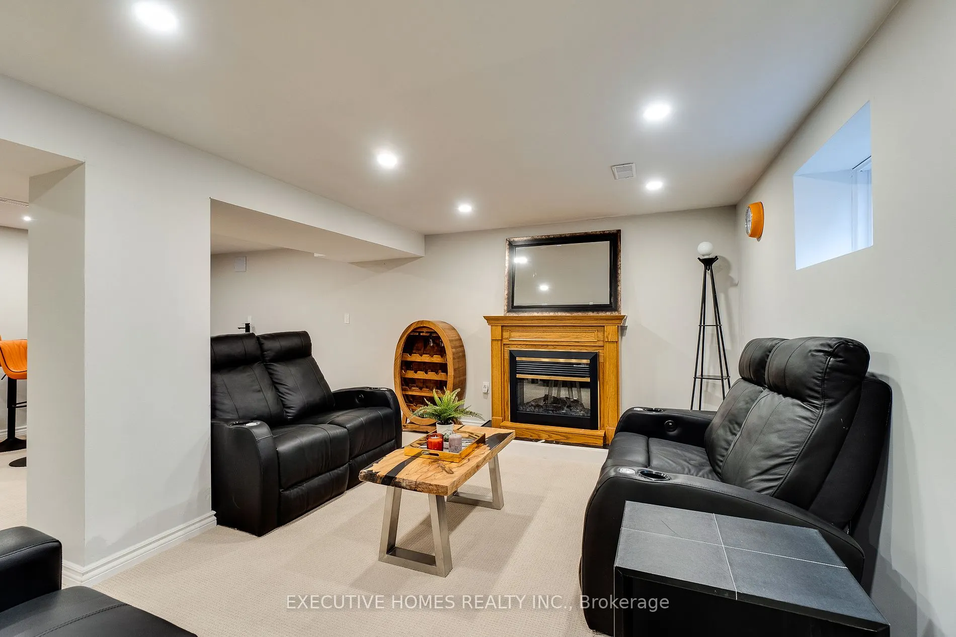 208 Glen Oak Dr