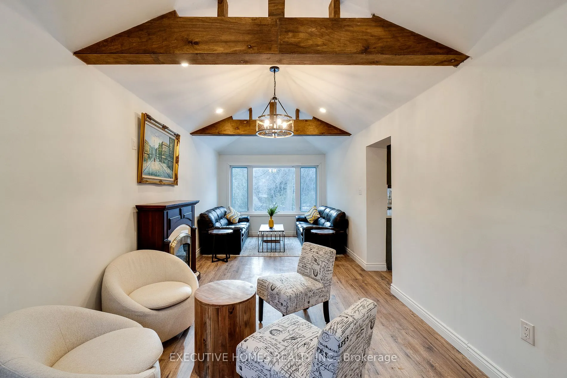 208 Glen Oak Dr