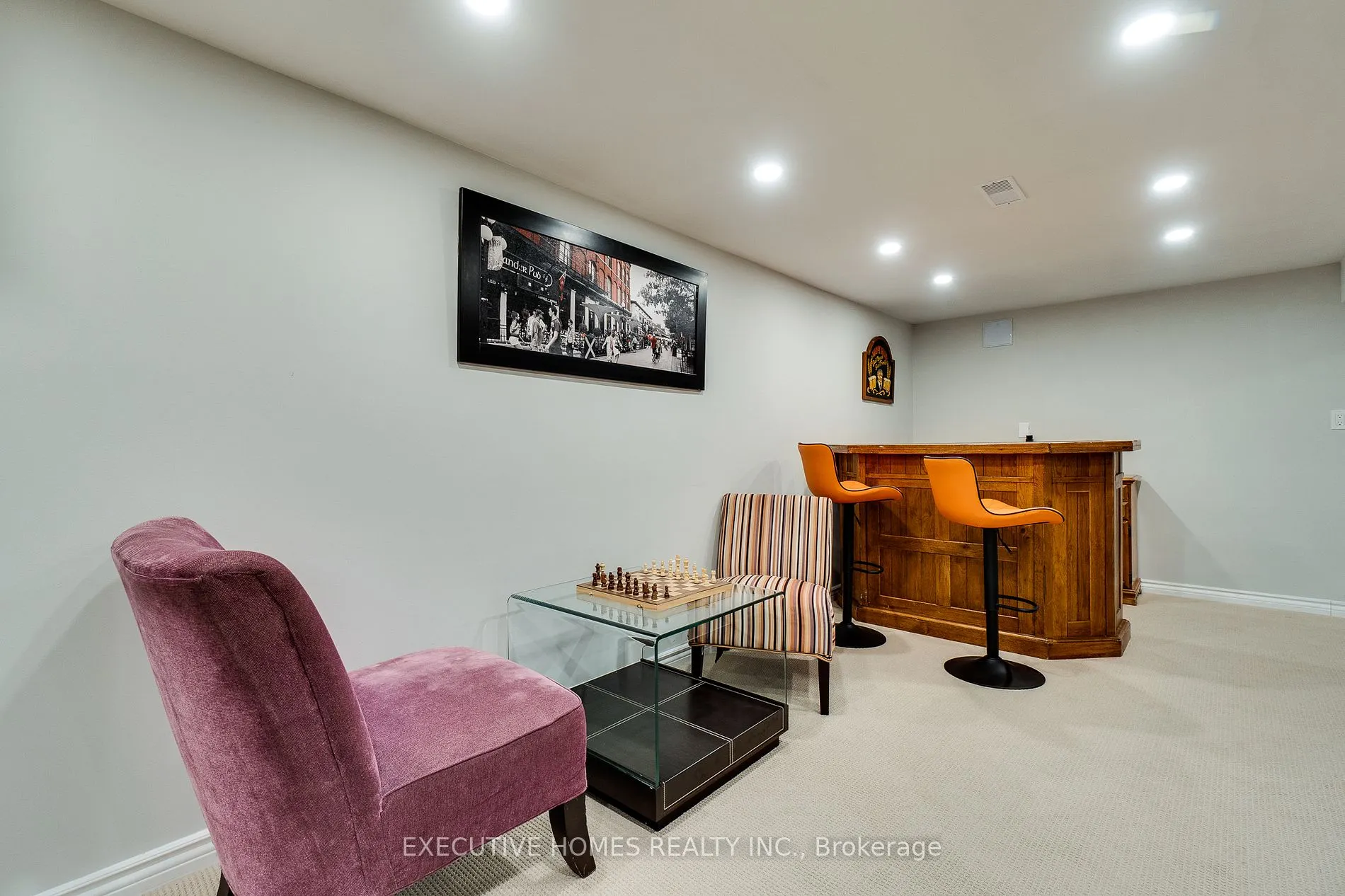 208 Glen Oak Dr