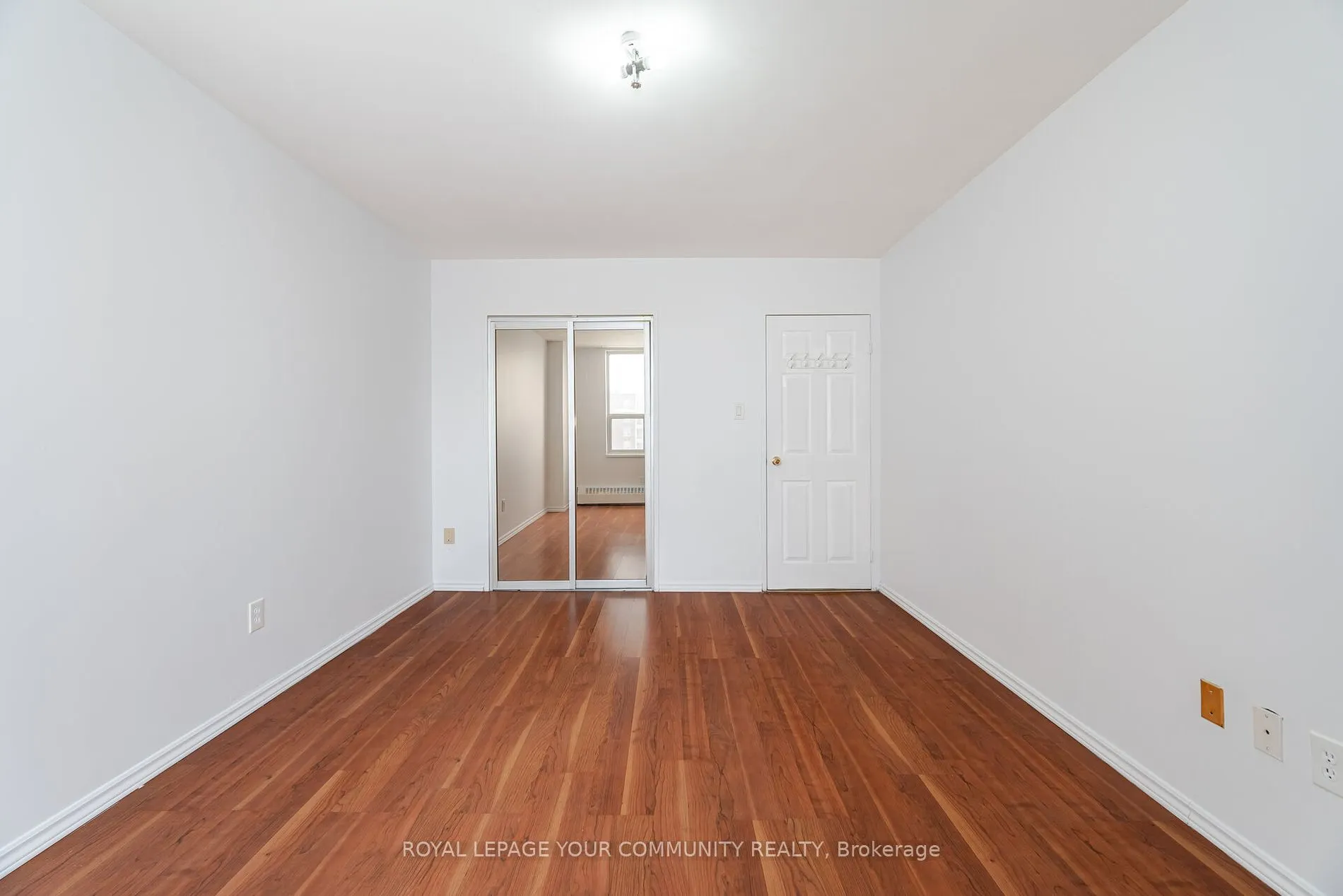 25 Four Winds Dr, #902