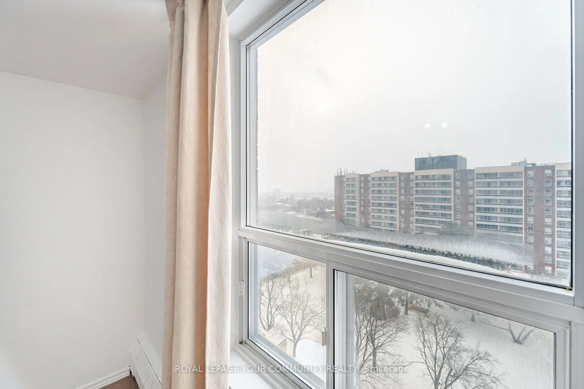 25 Four Winds Dr, #902
